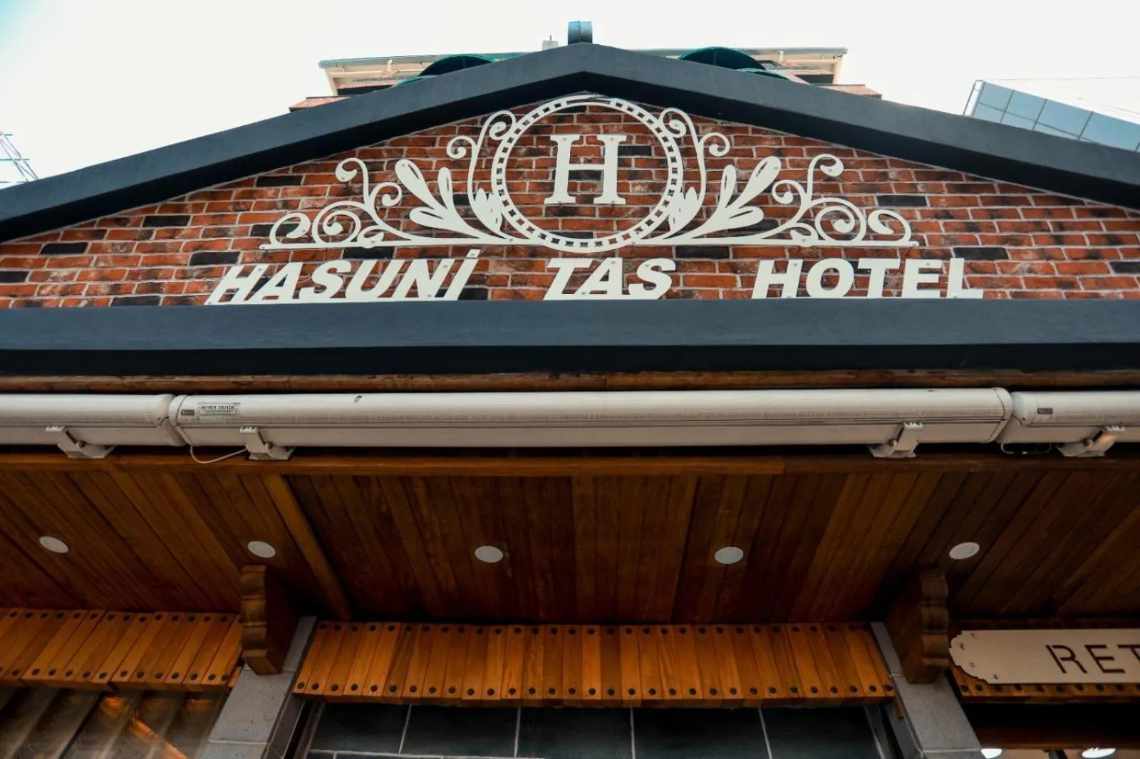 HASUNİ TAŞ HOTEL