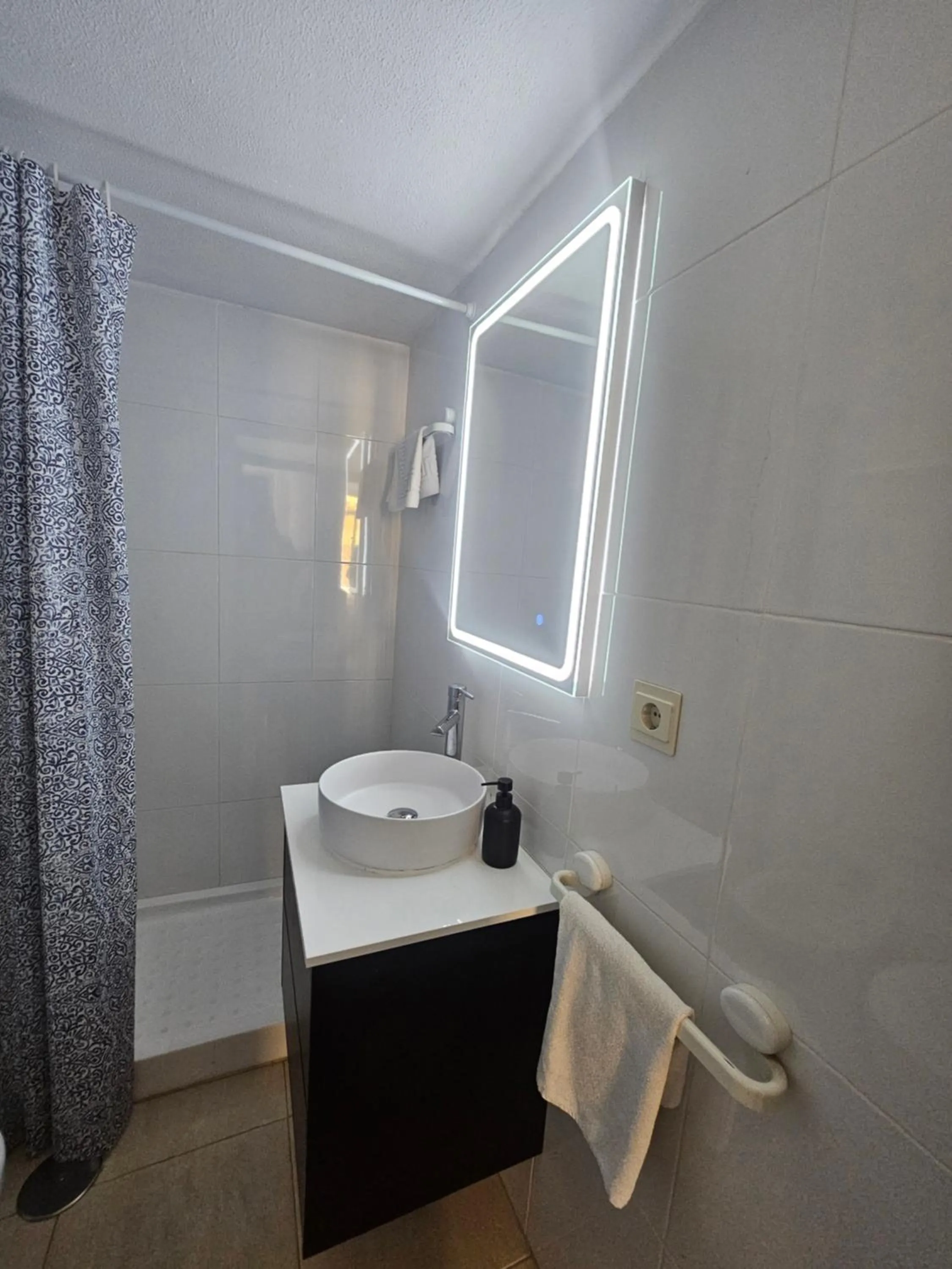 Bathroom in Apartamentos Fayna