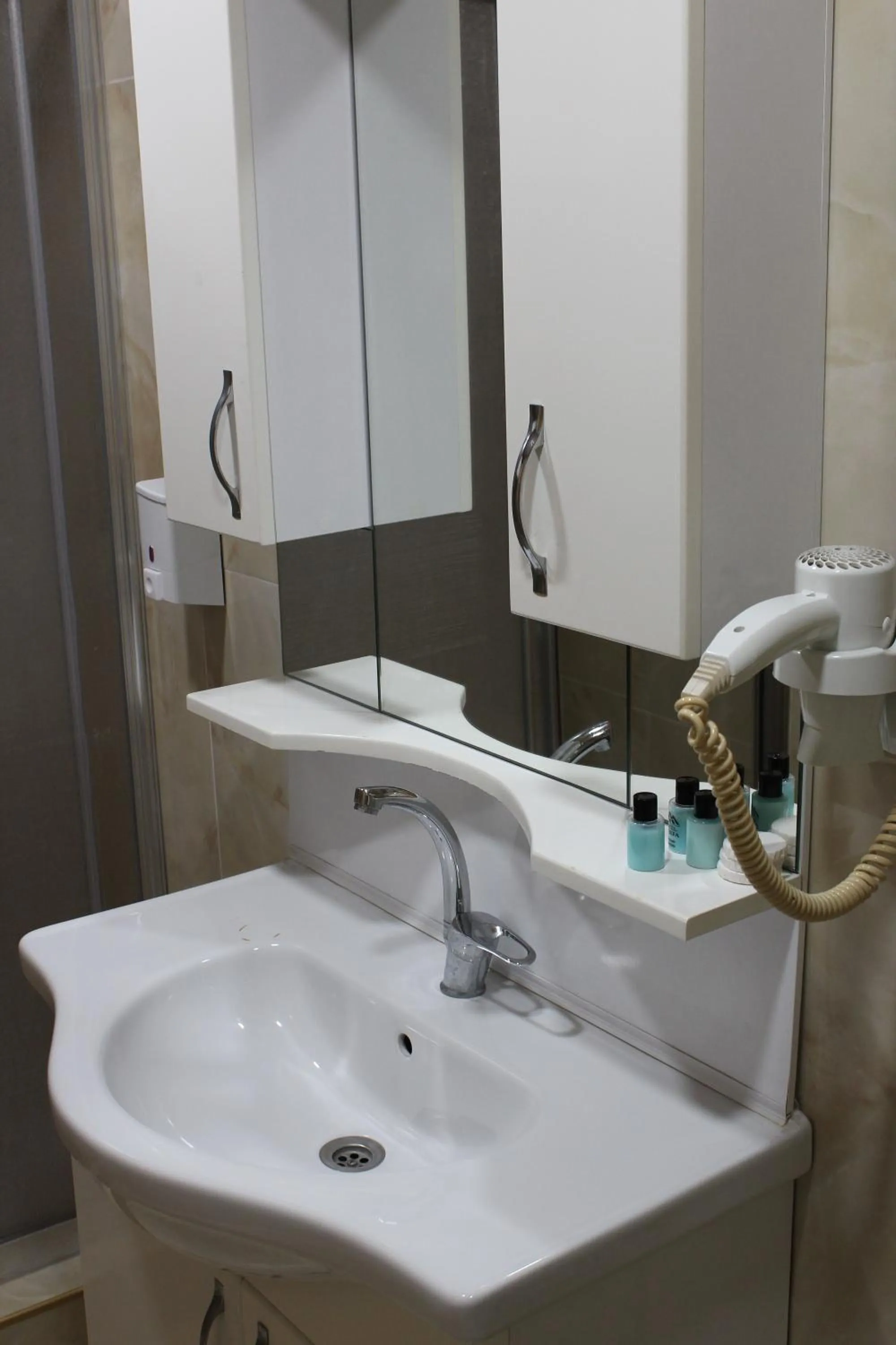 Bathroom in HOTEL ÖZSEFA