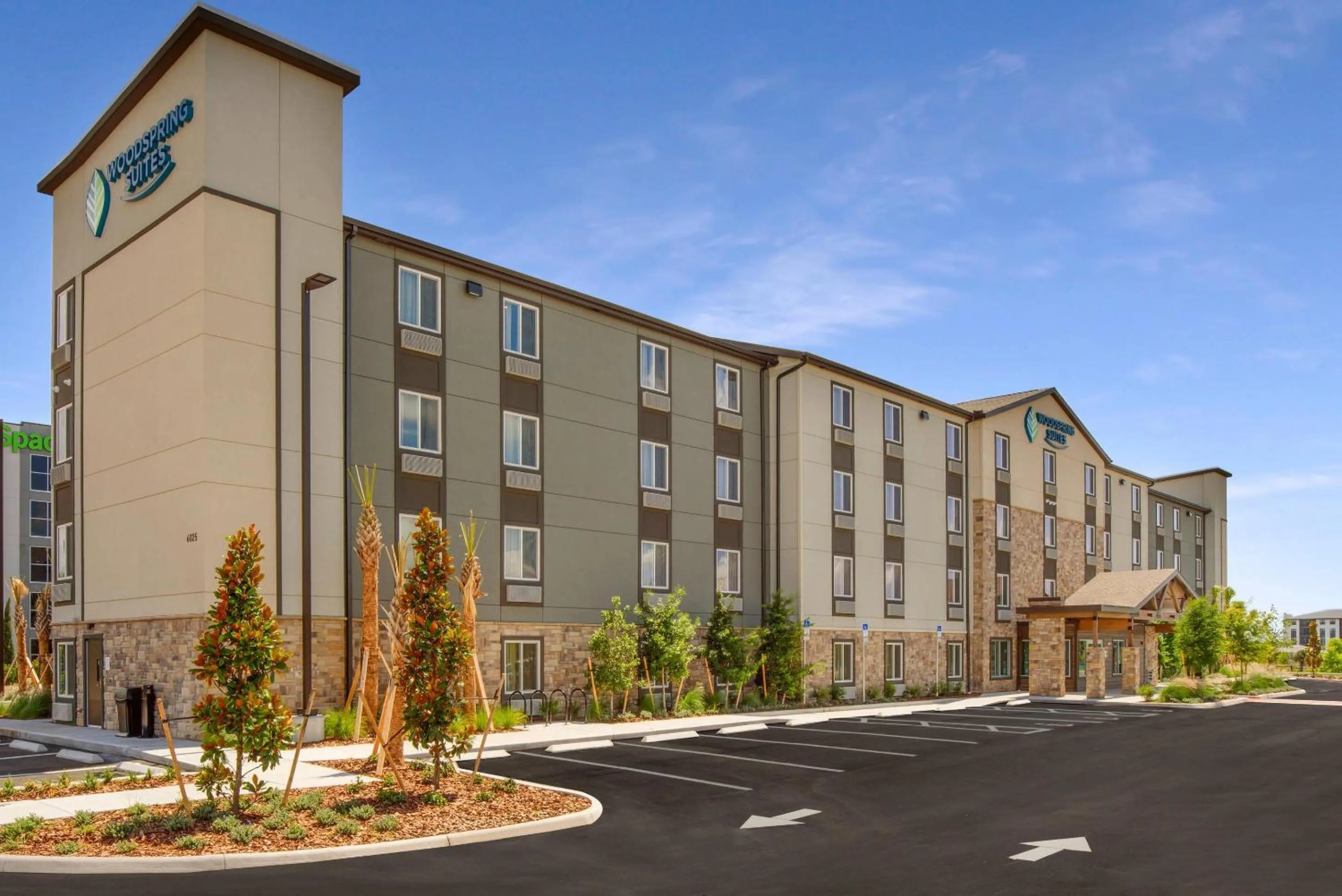 Property building in WoodSpring Suites Orlando I-4 & Convention Center