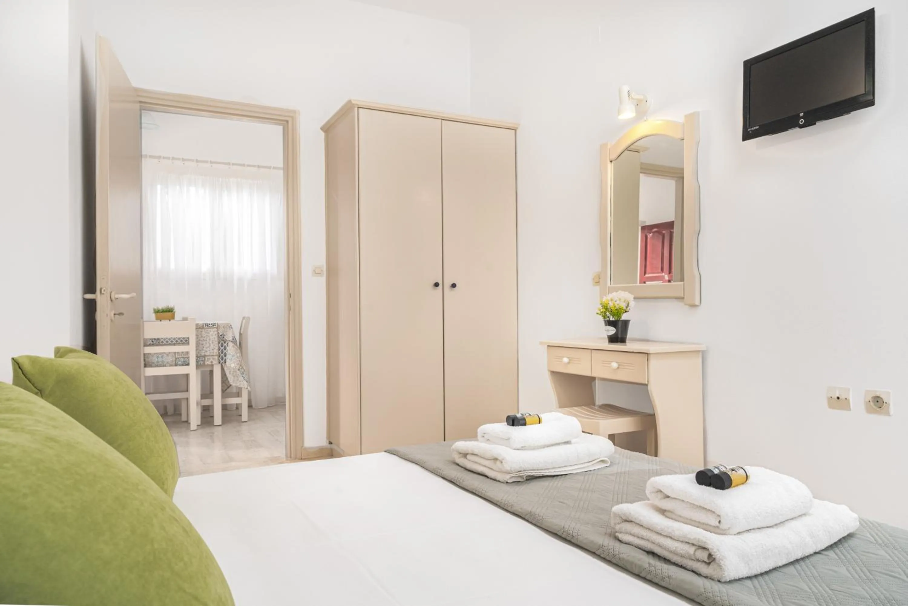 Photo of the whole room, Bed in Pyrgaraki Studios and Apartments