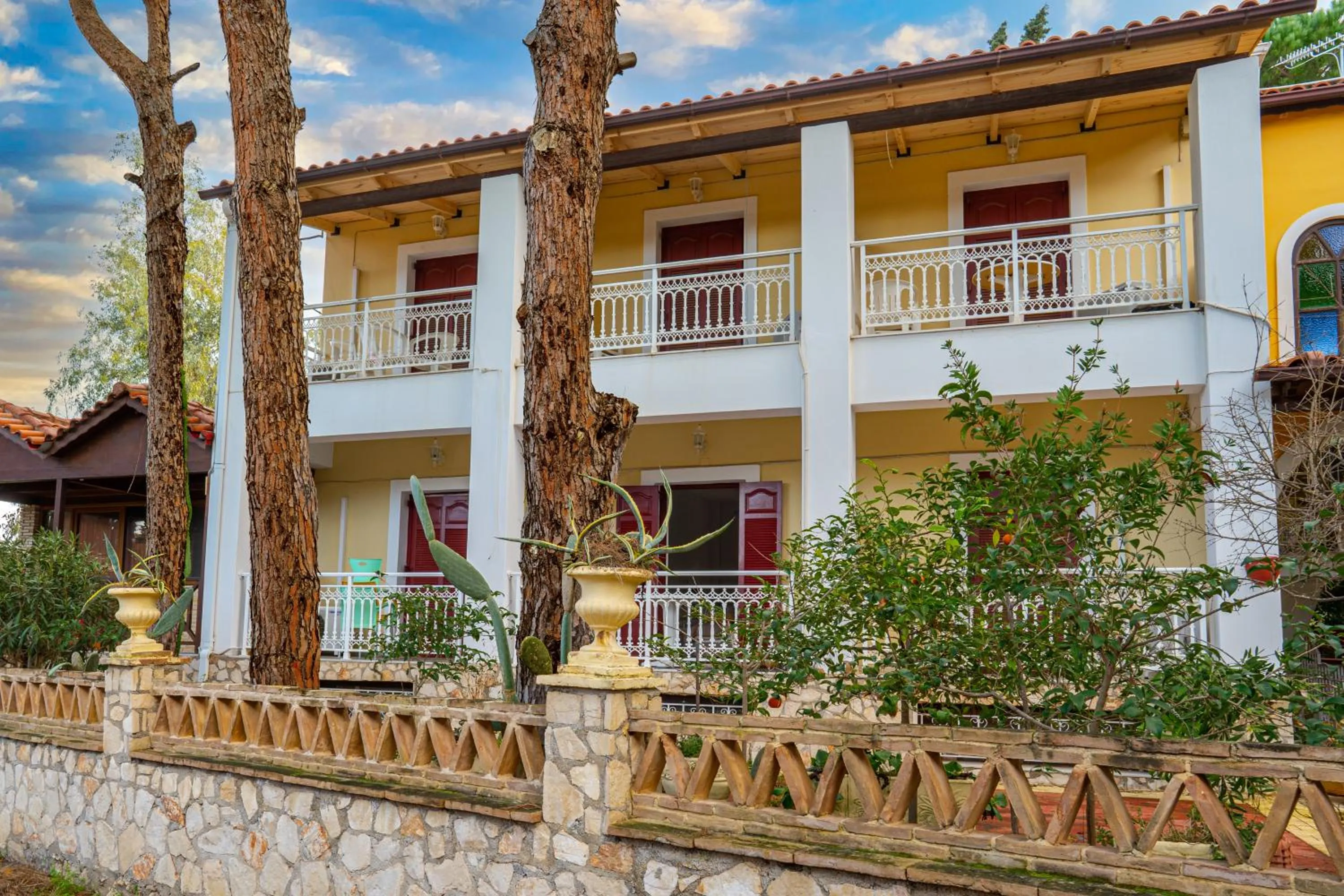 Property building in Pyrgaraki Studios and Apartments