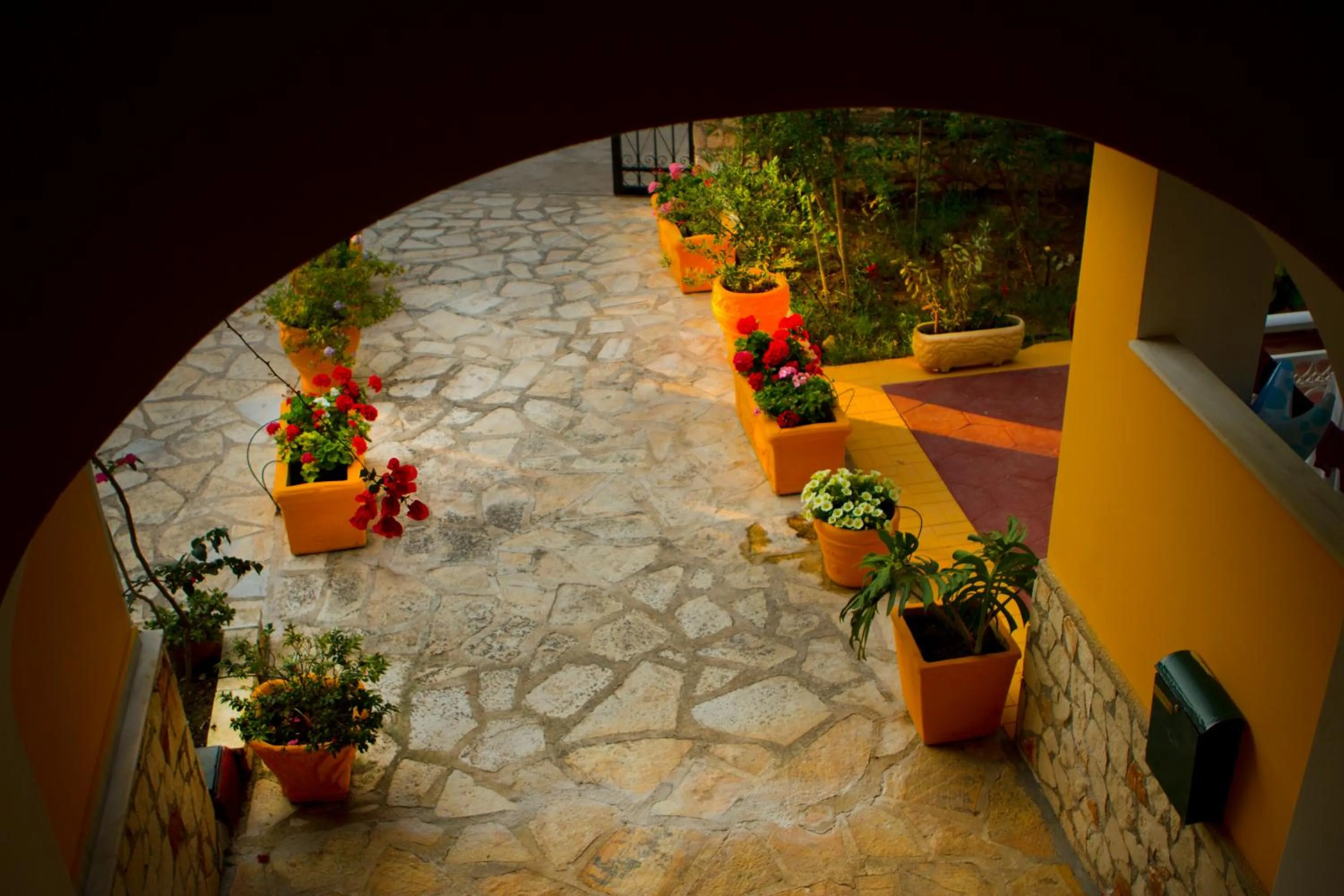 Facade/entrance in Pyrgaraki Studios and Apartments