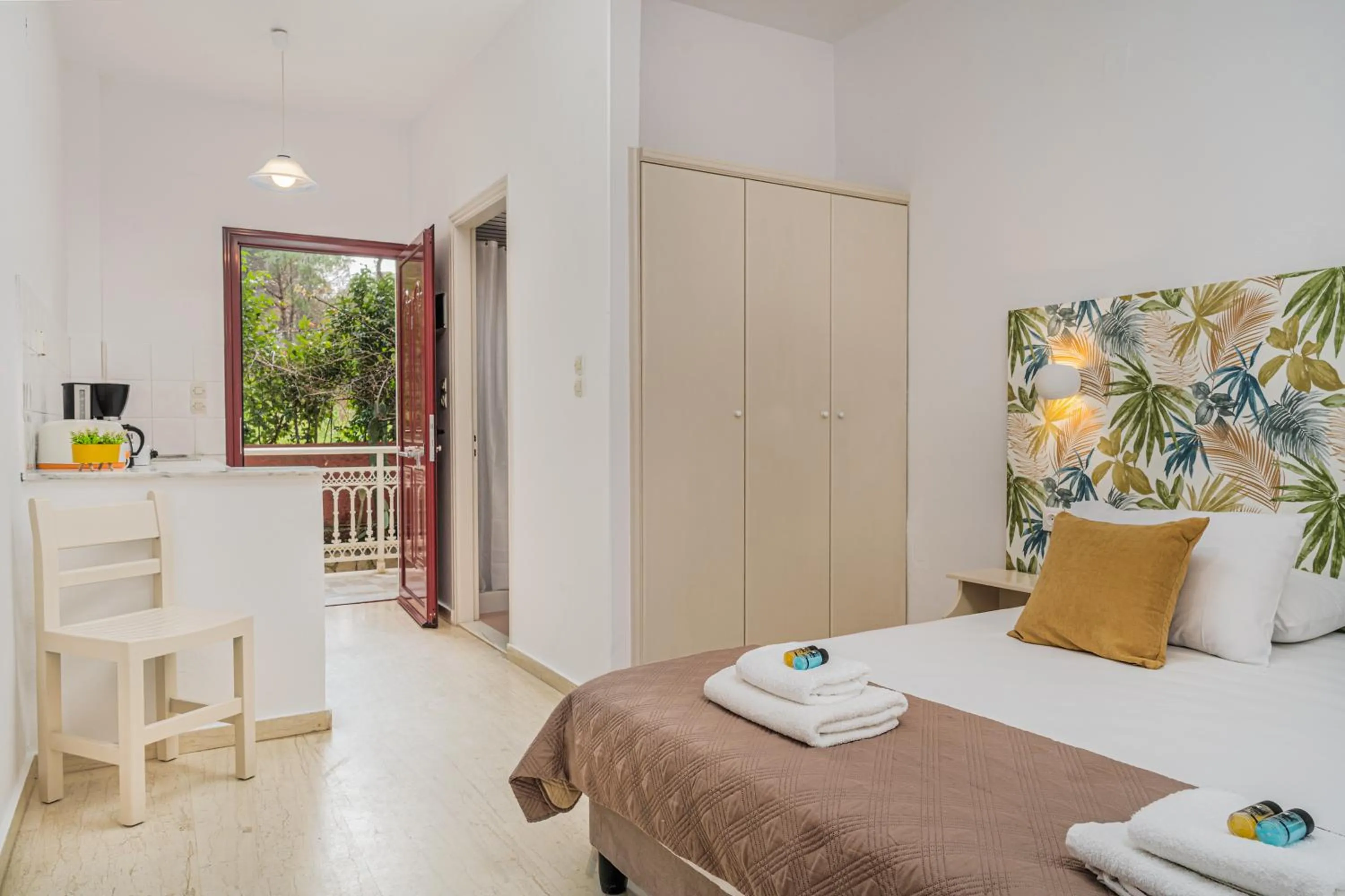 Bedroom, Bed in Pyrgaraki Studios and Apartments