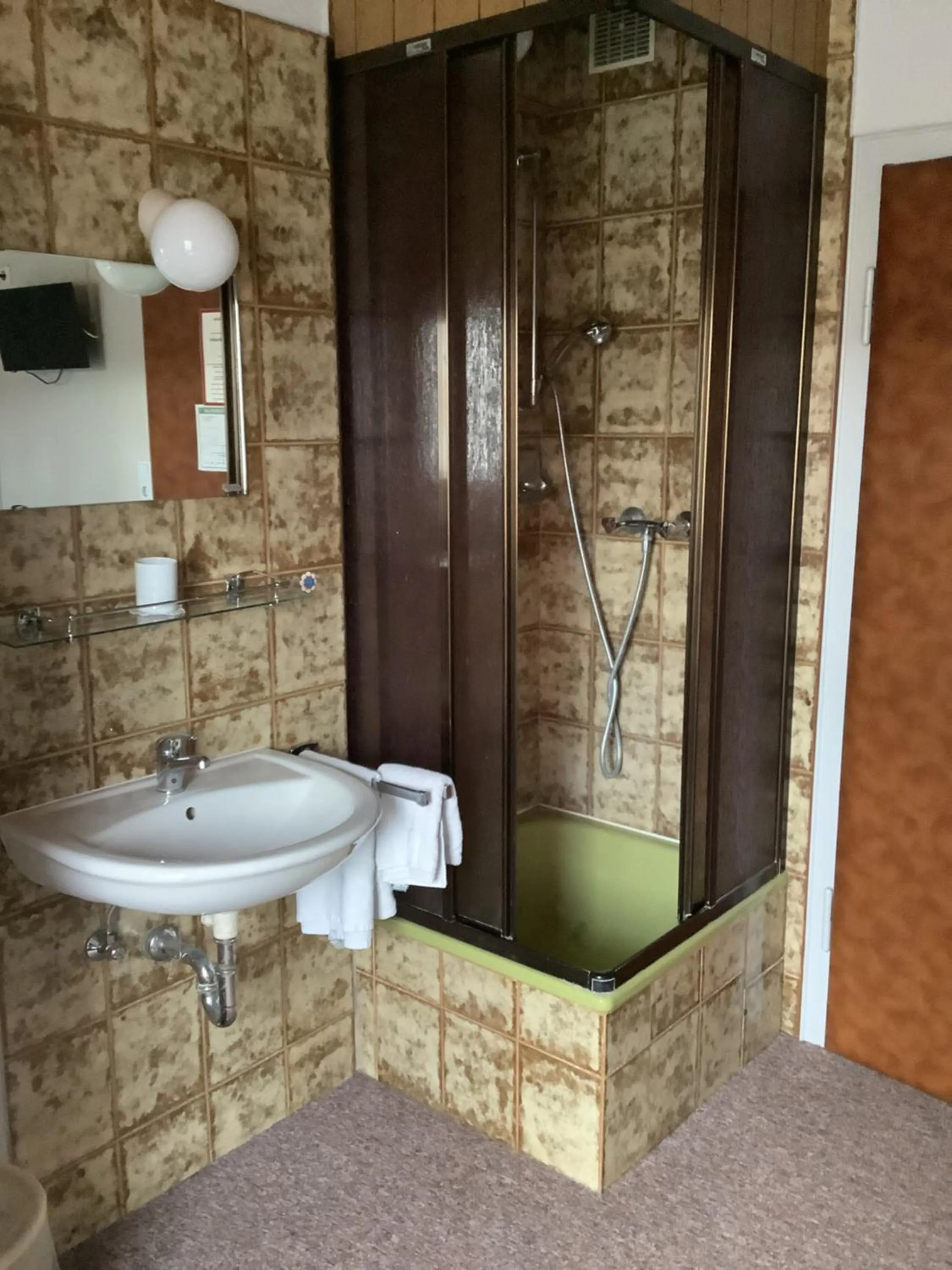 Shower in Budgethotel Stadtbett Wolfsburg