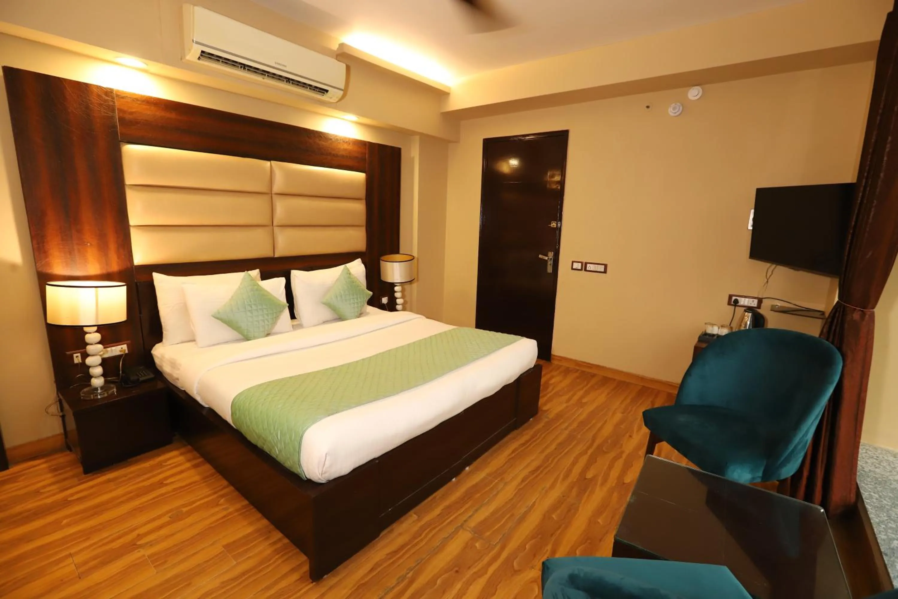 Bed in Hotel Palm Grand Naraina New Delhi - Couple Friendly Local IDs Accepted