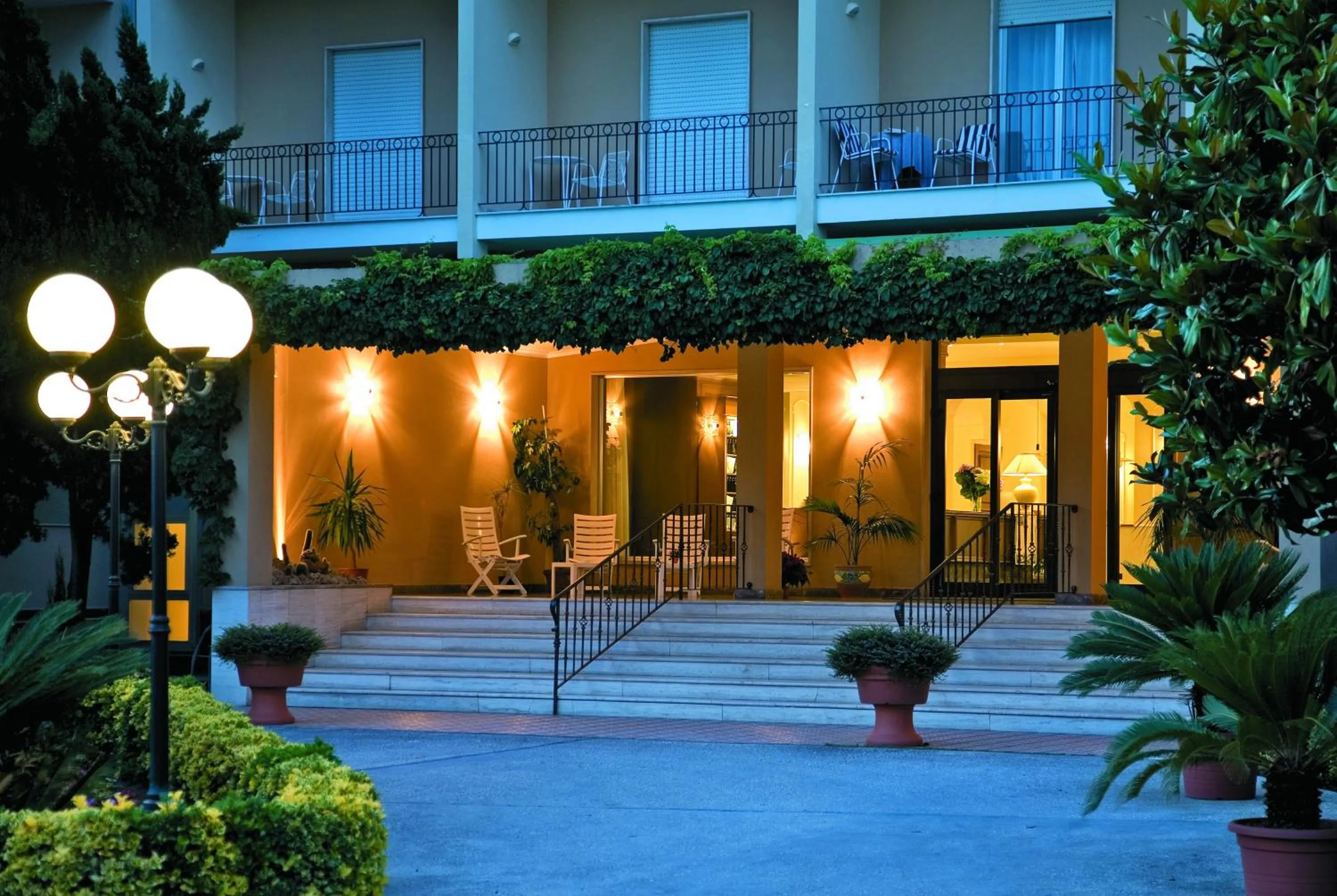 Facade/entrance in Hotel Terme Alexander