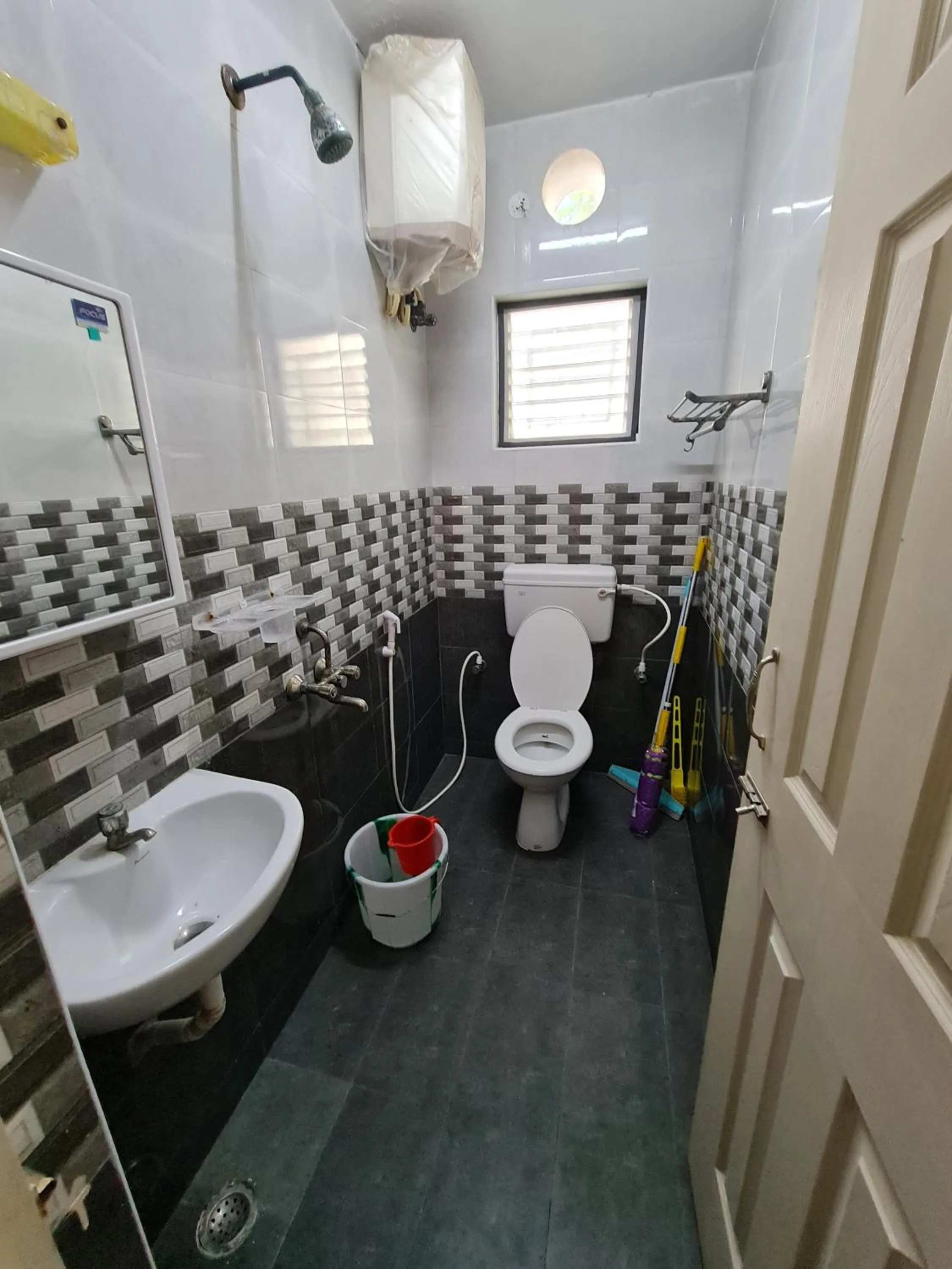 Bathroom in S4 Sruthi Service Apartments
