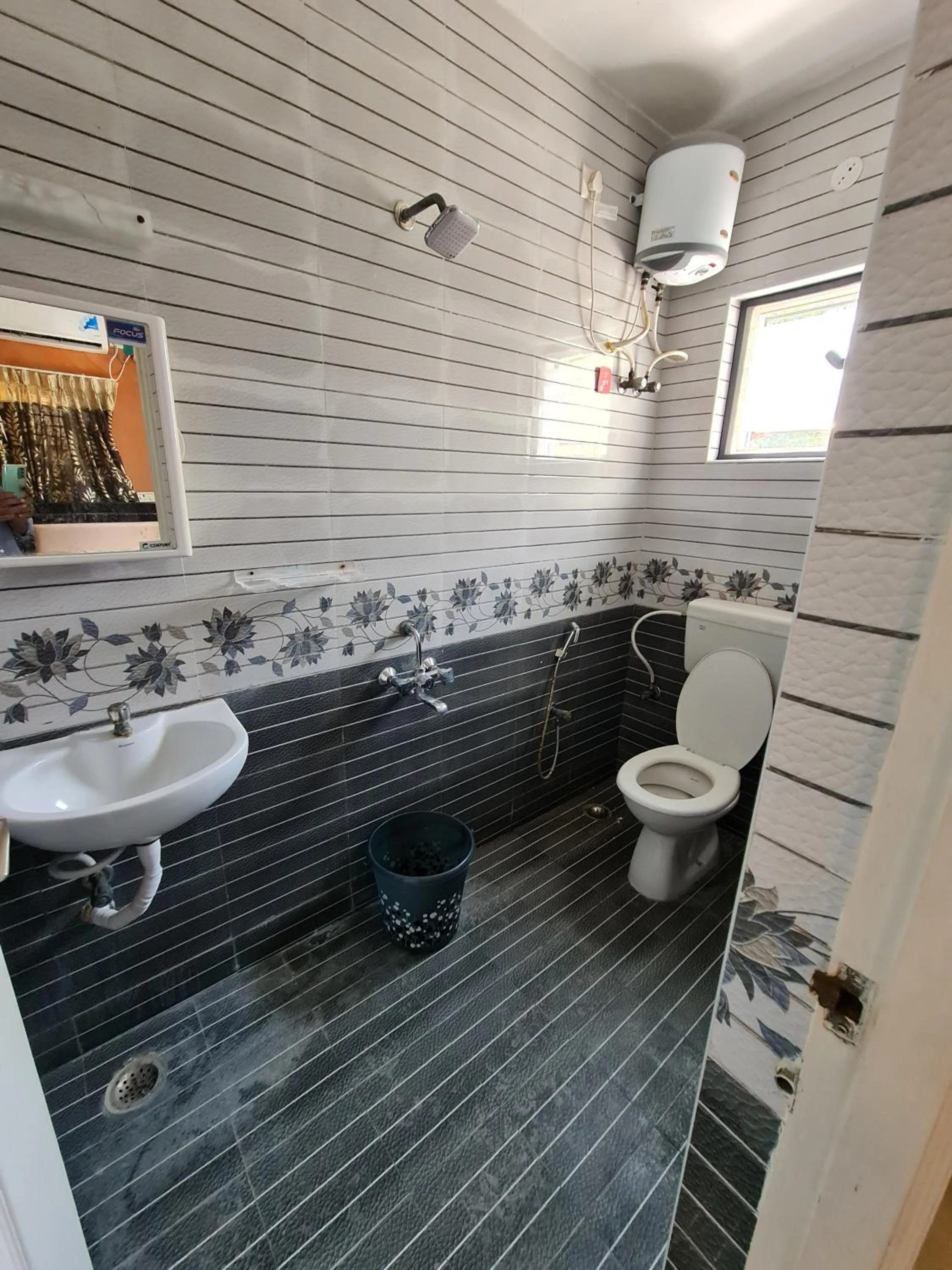 Bathroom in S4 Sruthi Service Apartments