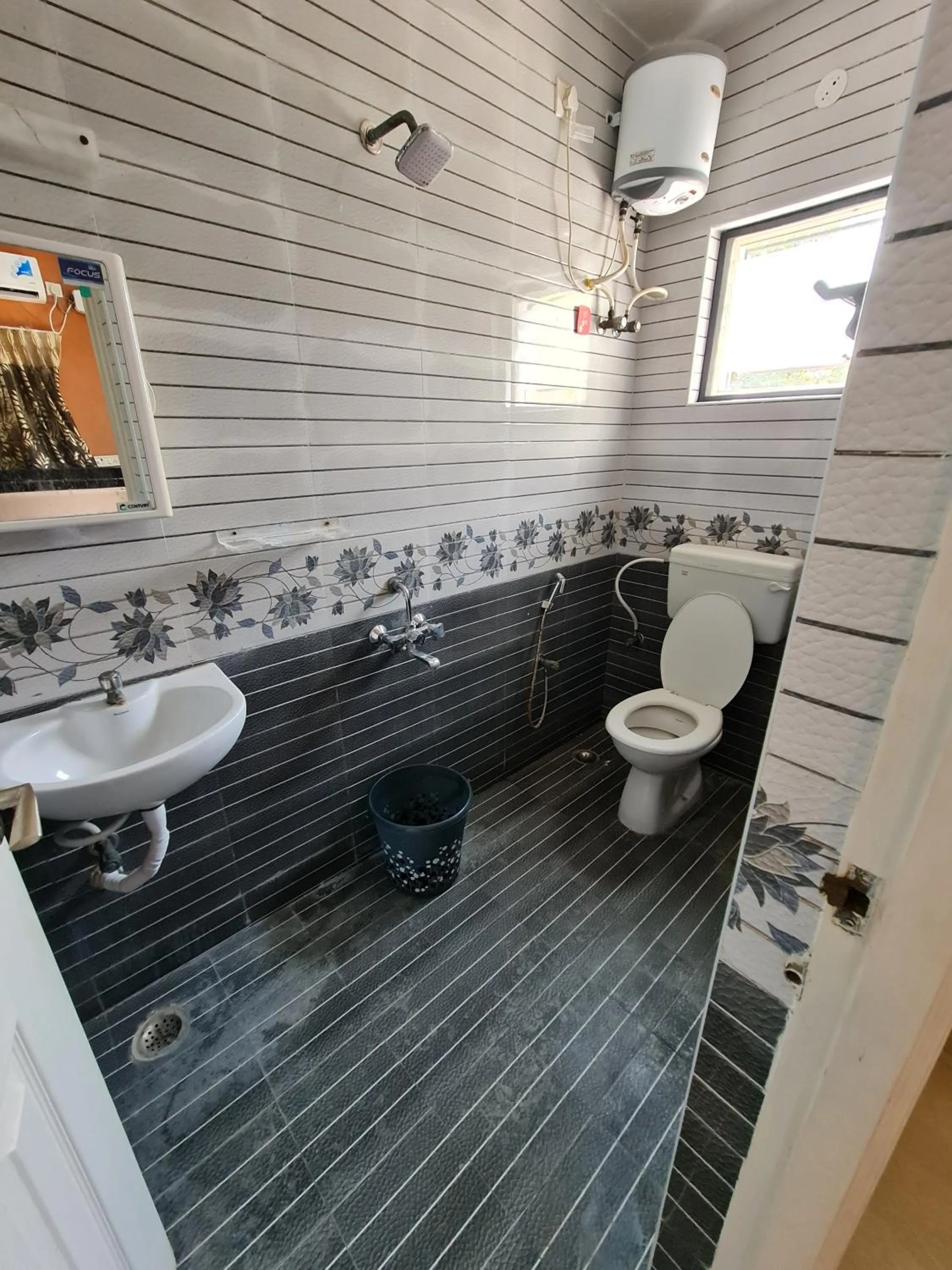 Bathroom in S4 Sruthi Service Apartments