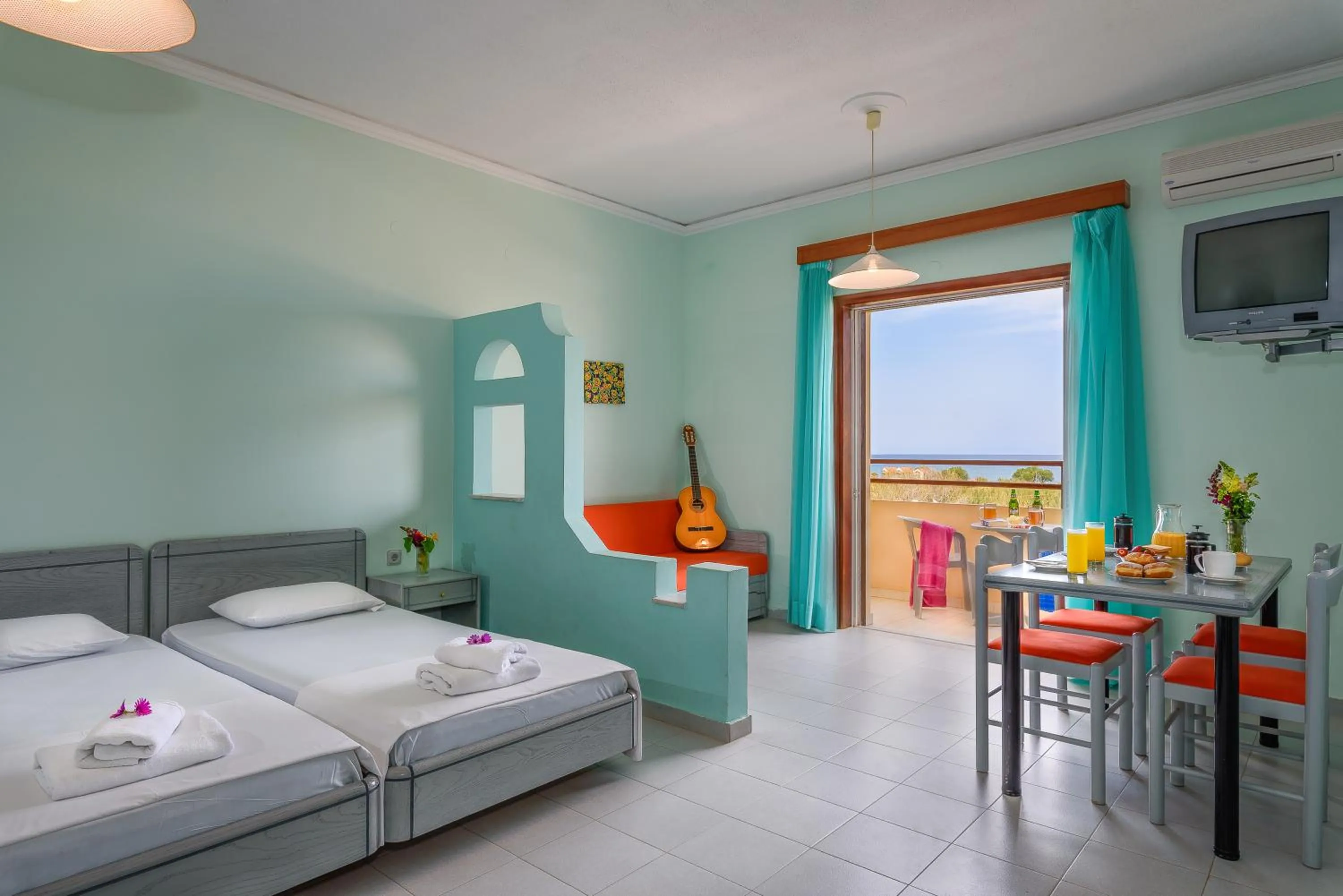 Summer, Bed in Louladakis Apartments