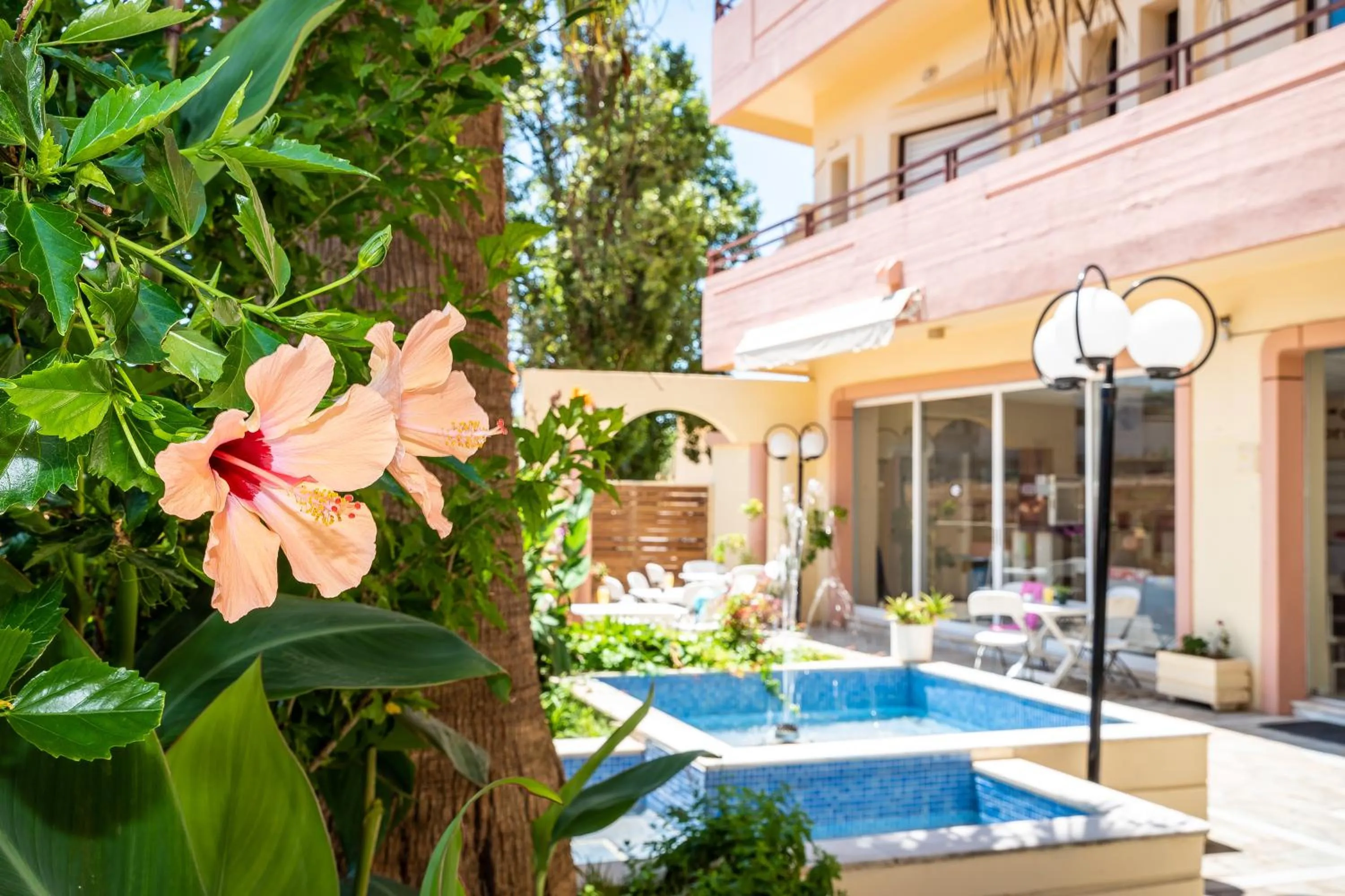 Louladakis Apartments