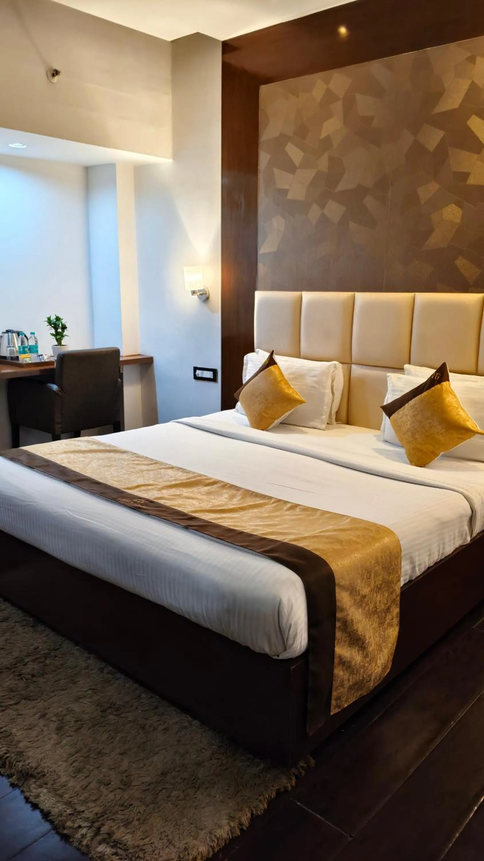 Bed in Hemaadri Grand