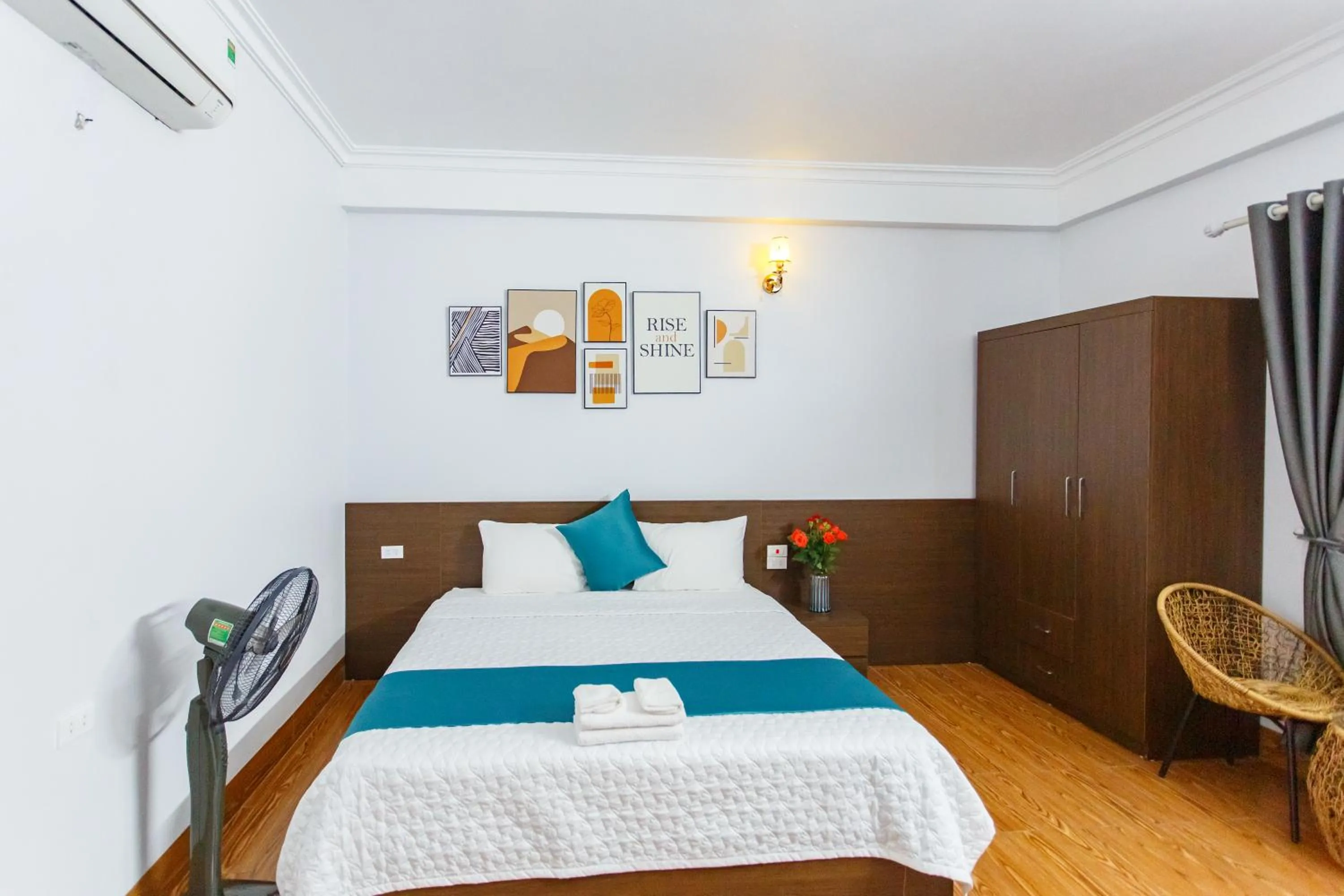 Bed in Blue Eyes Hotel