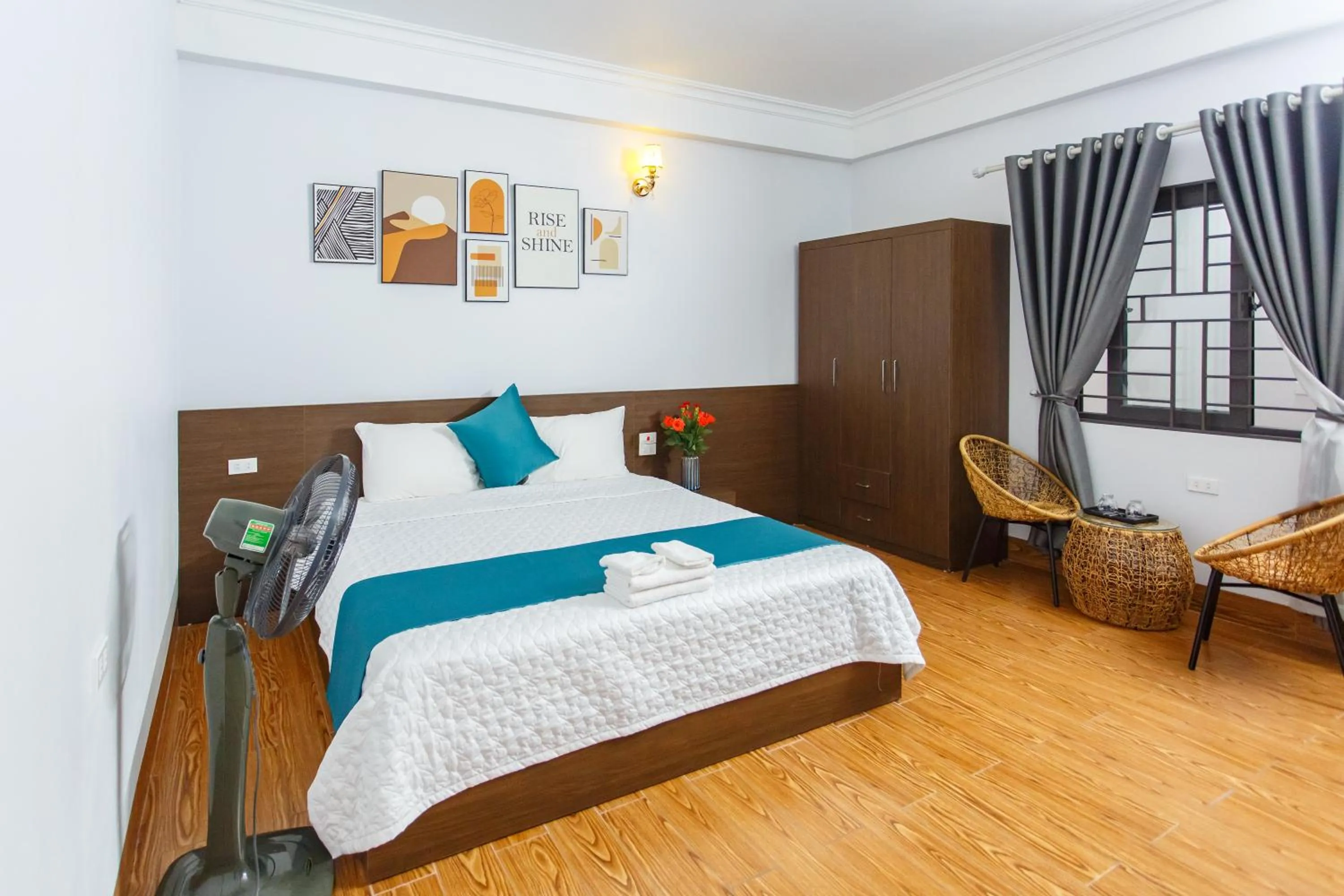 Bed in Blue Eyes Hotel