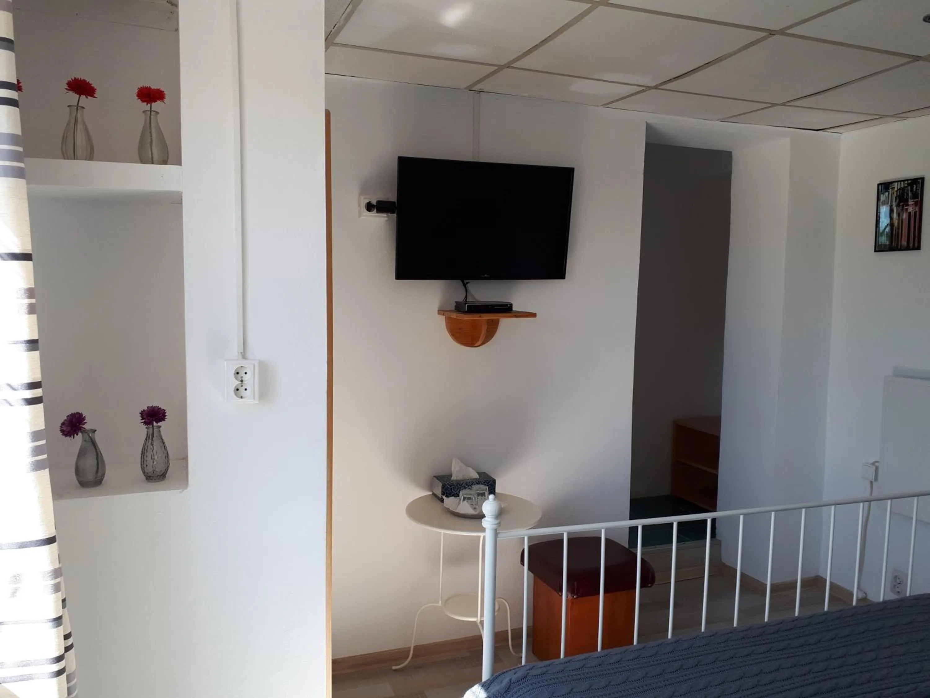 Decorative detail, Bed in Motel Traffic