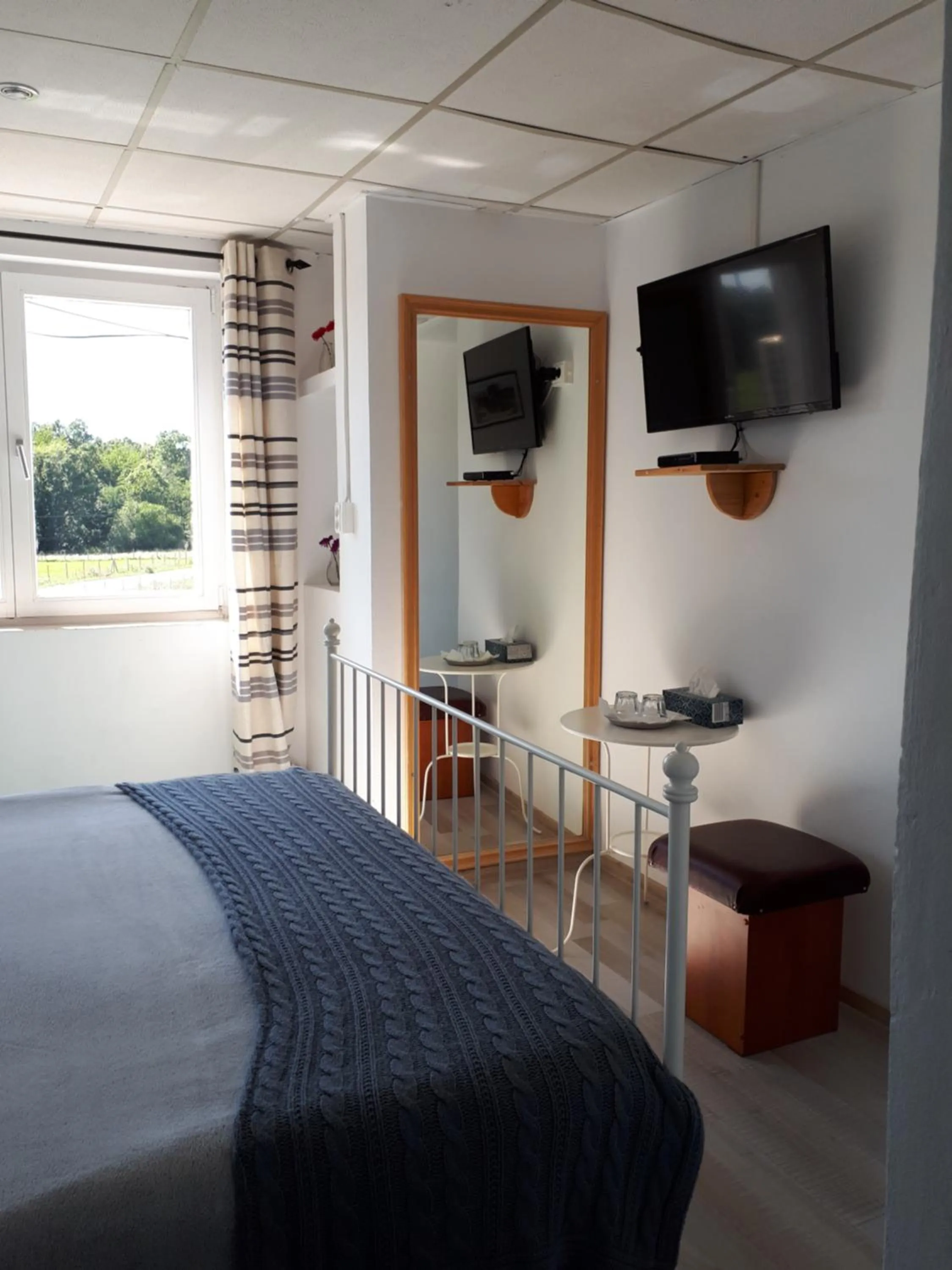 Bed in Motel Traffic