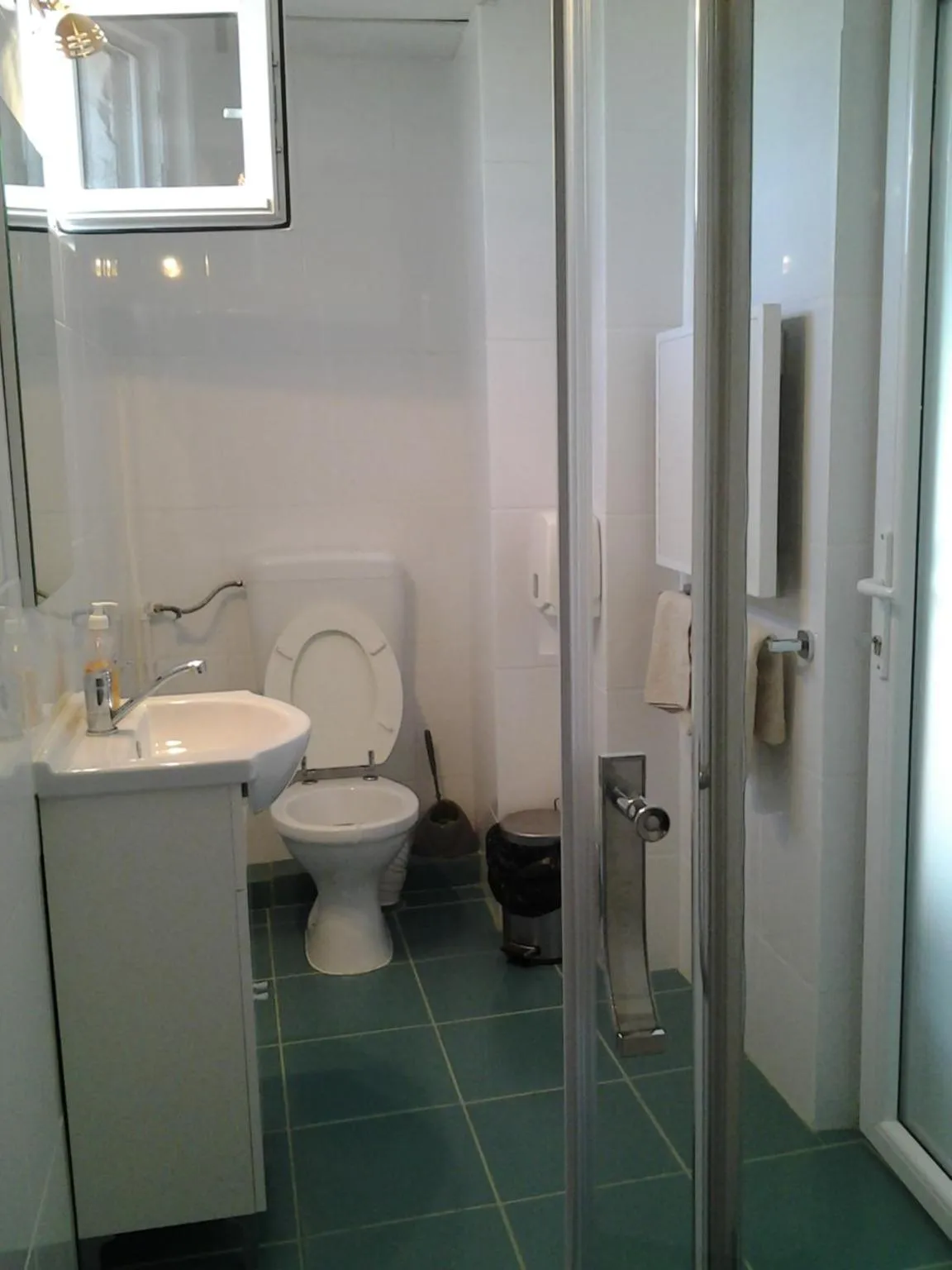 Bathroom in Motel Traffic