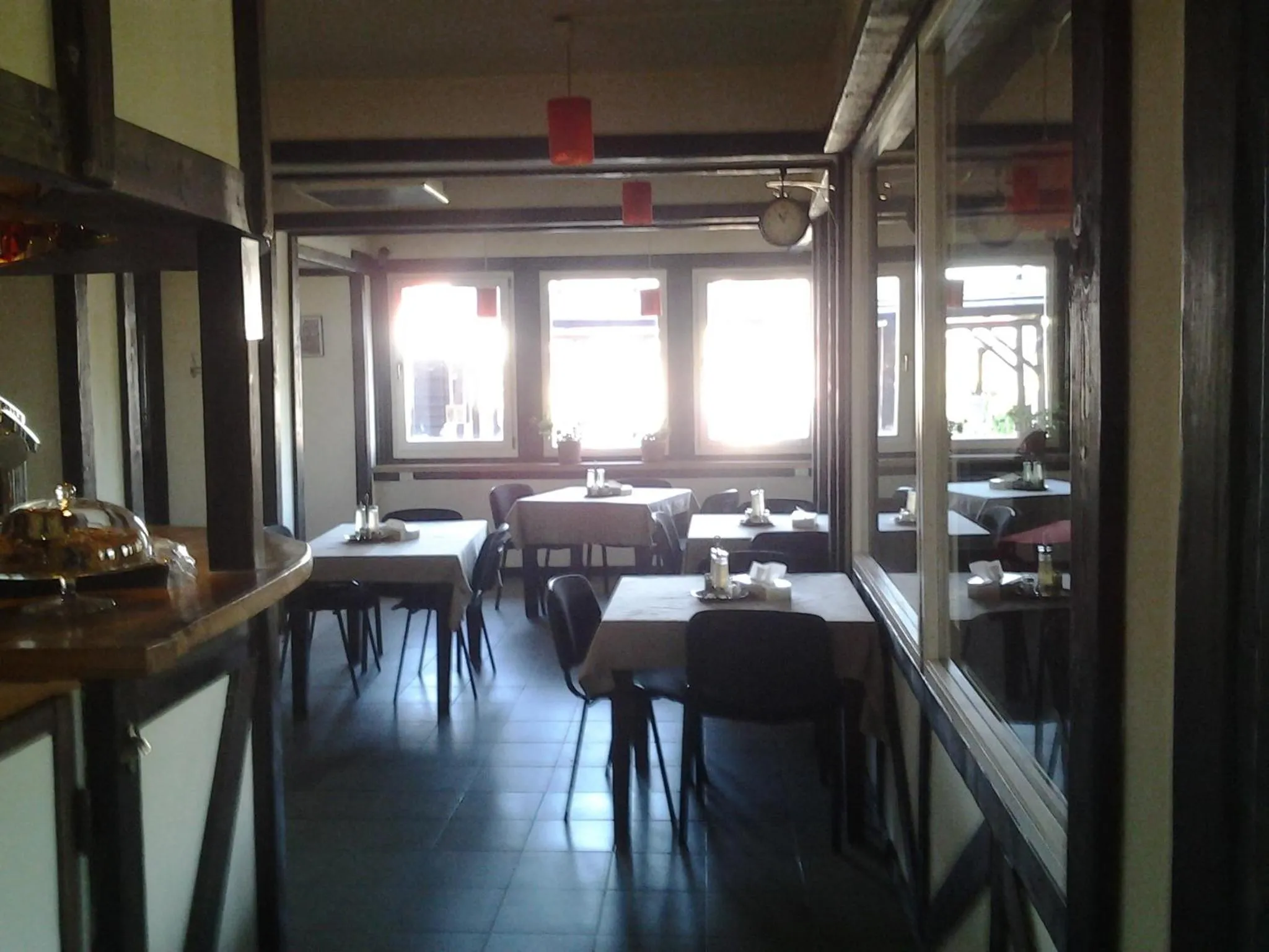 On site in Motel Traffic