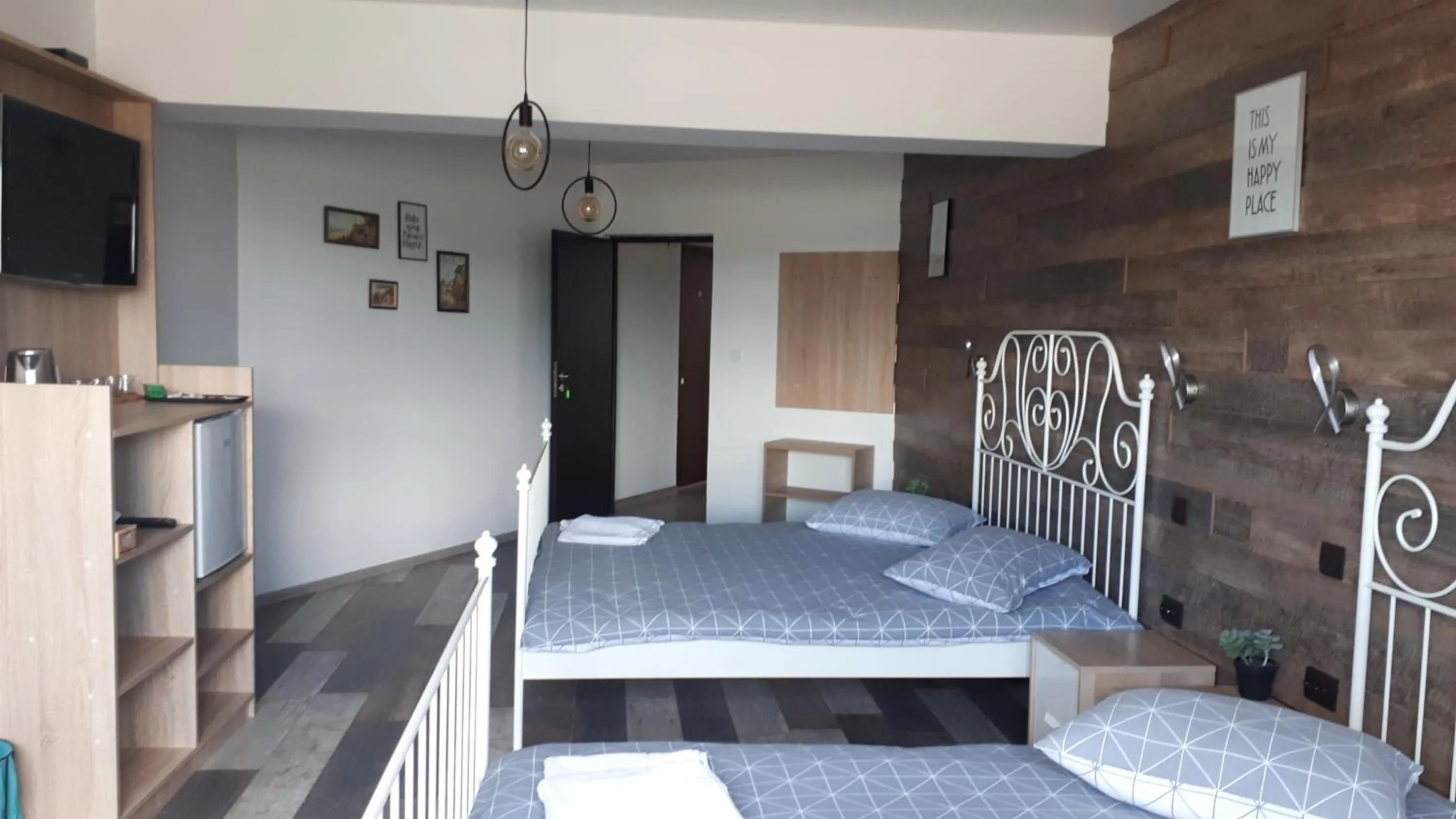 Bed in Motel Traffic