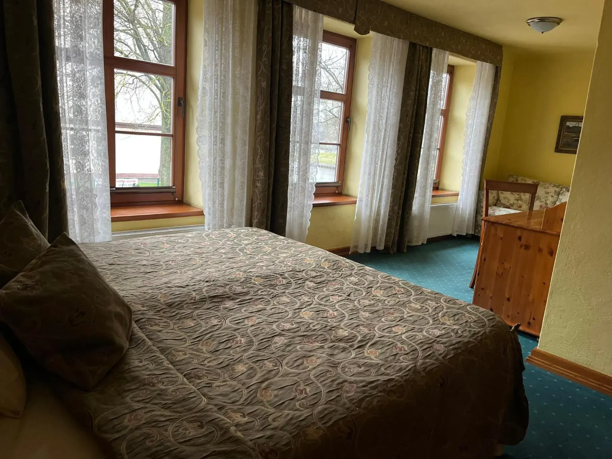 Double Room in Gościniec Zamkowy Double Room in Gościniec Zamkowy