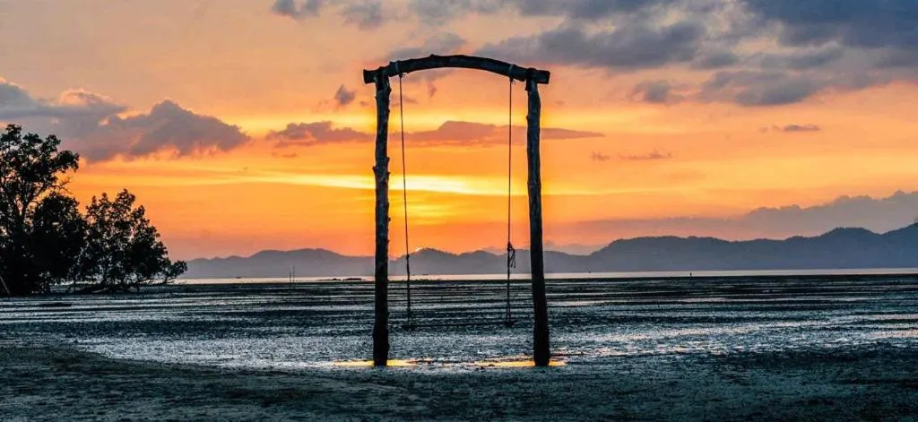 Bananas Resort & Restaurant