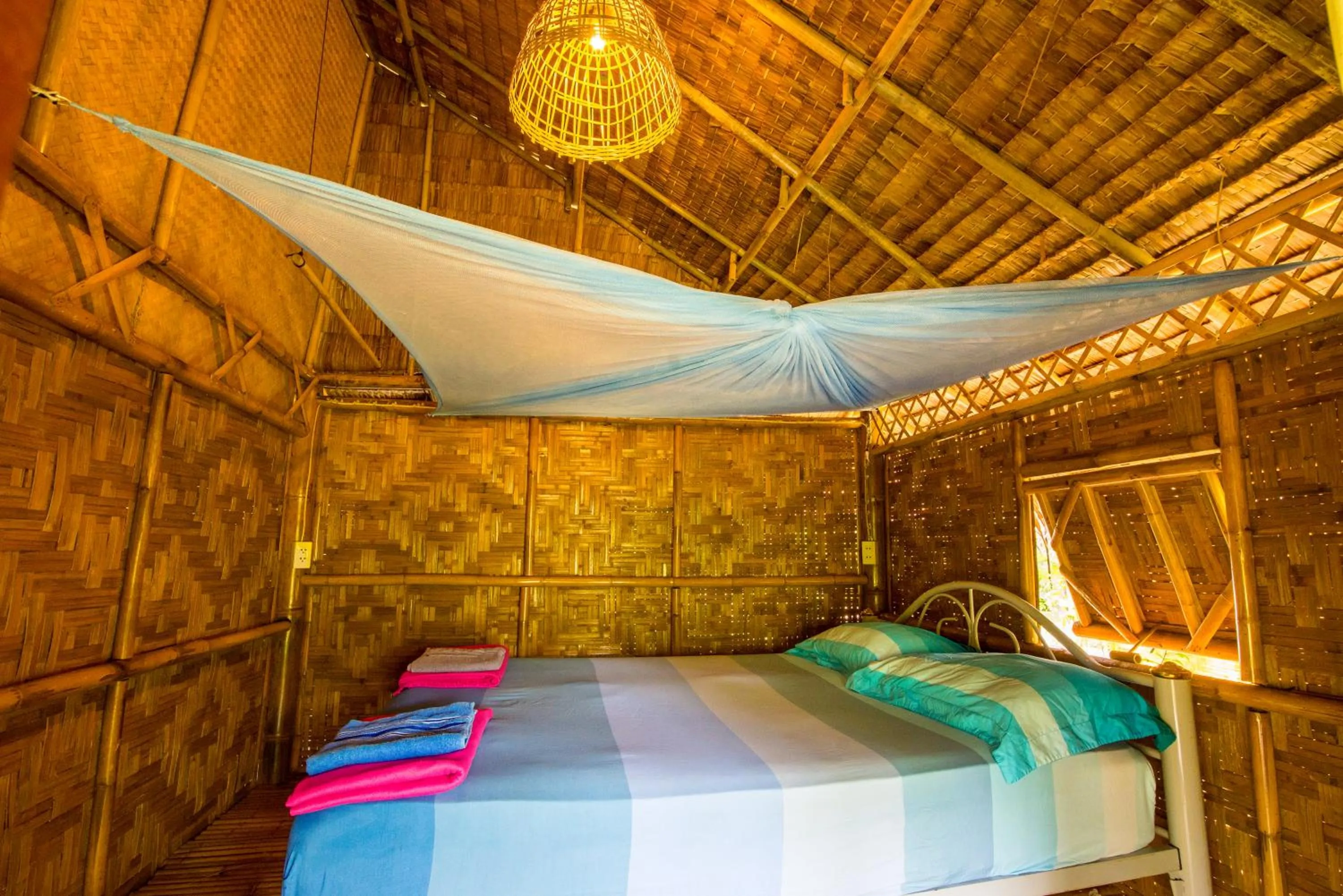 Photo of the whole room, Bed in Bananas Resort & Restaurant