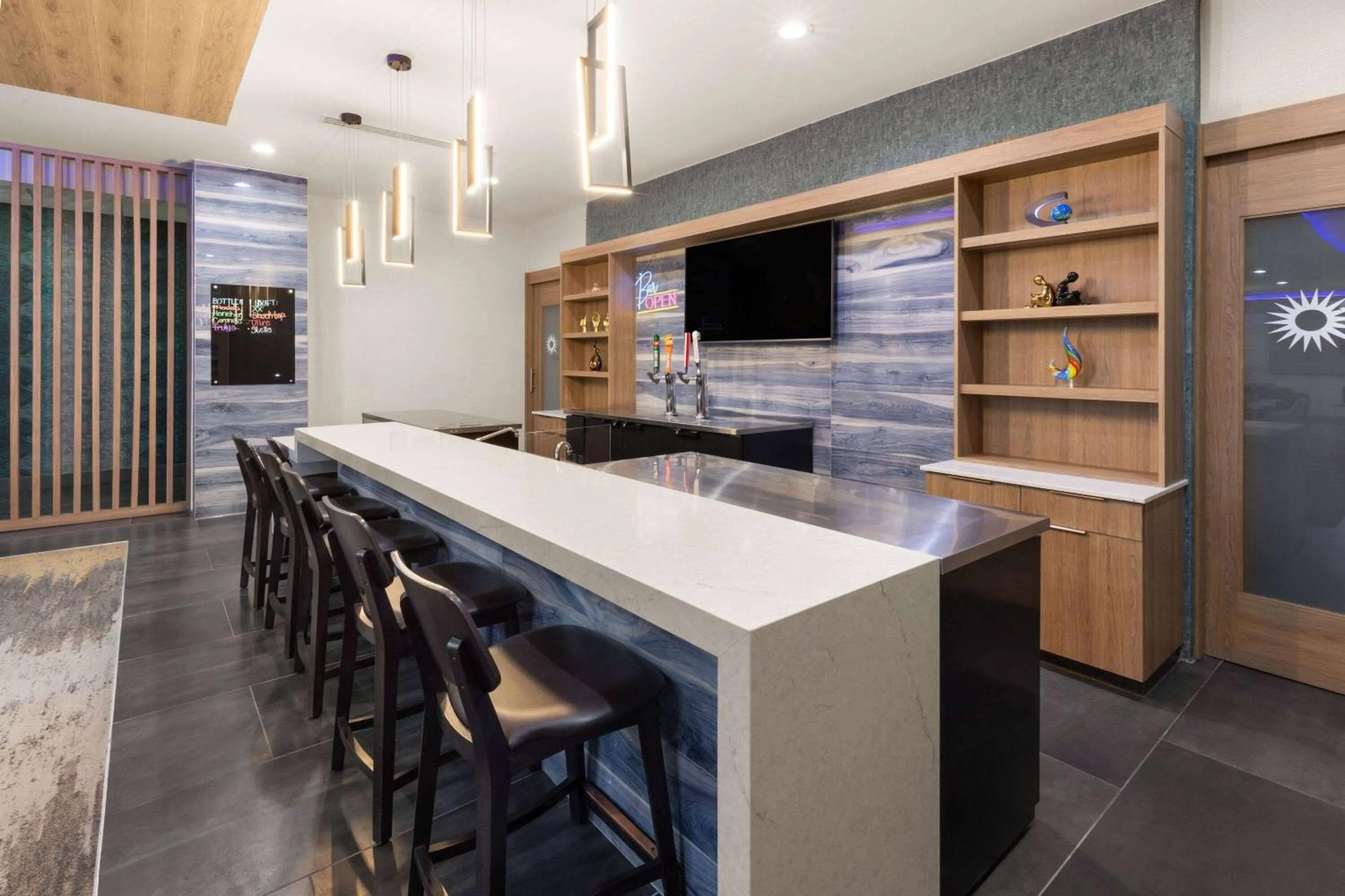 Spa and wellness centre/facilities in La Quinta Inn & Suites by Wyndham El Paso East Loop-375