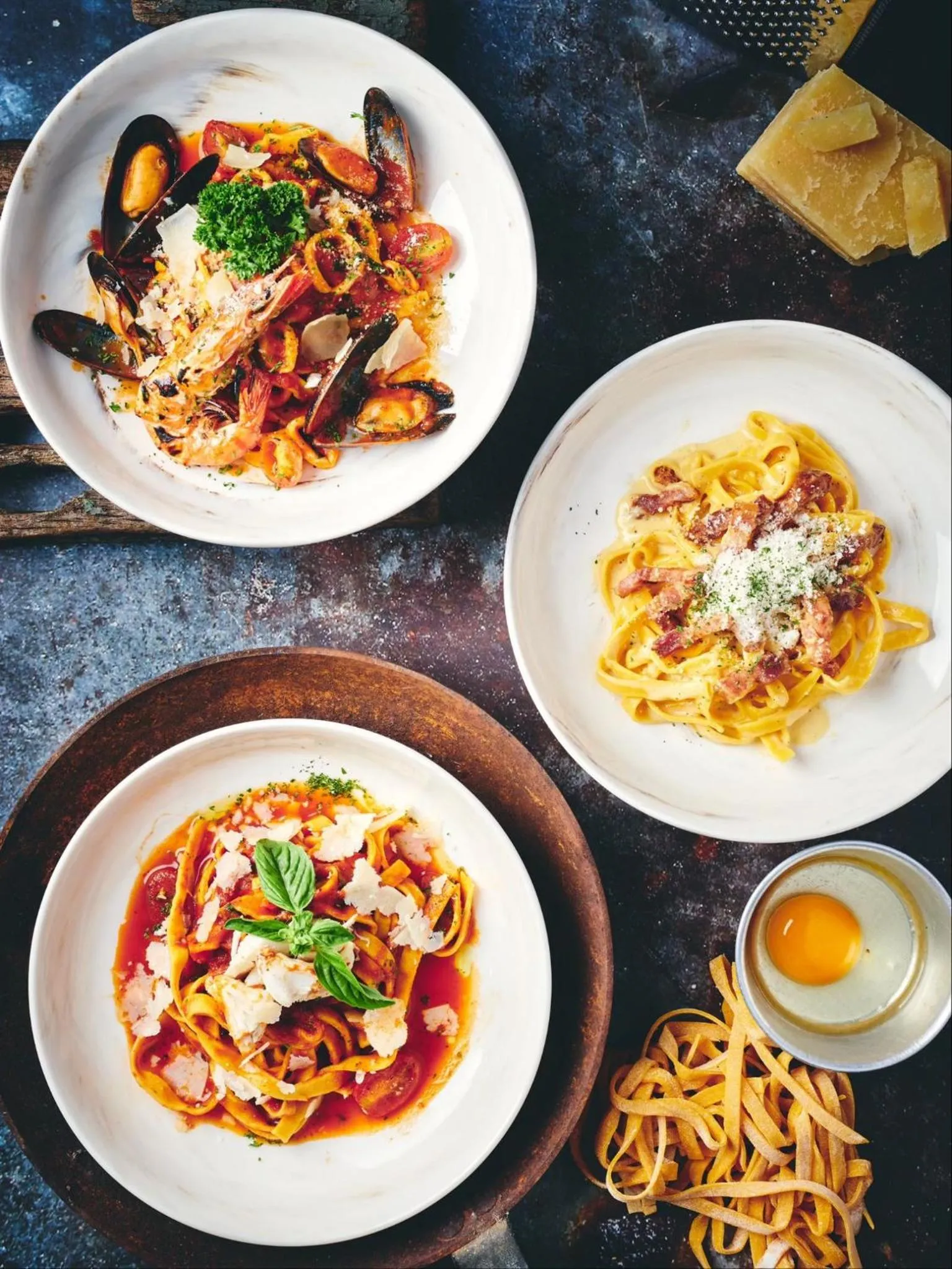 Restaurant/places to eat in Ramada By Wyndham Bangkok Sukhumvit 87