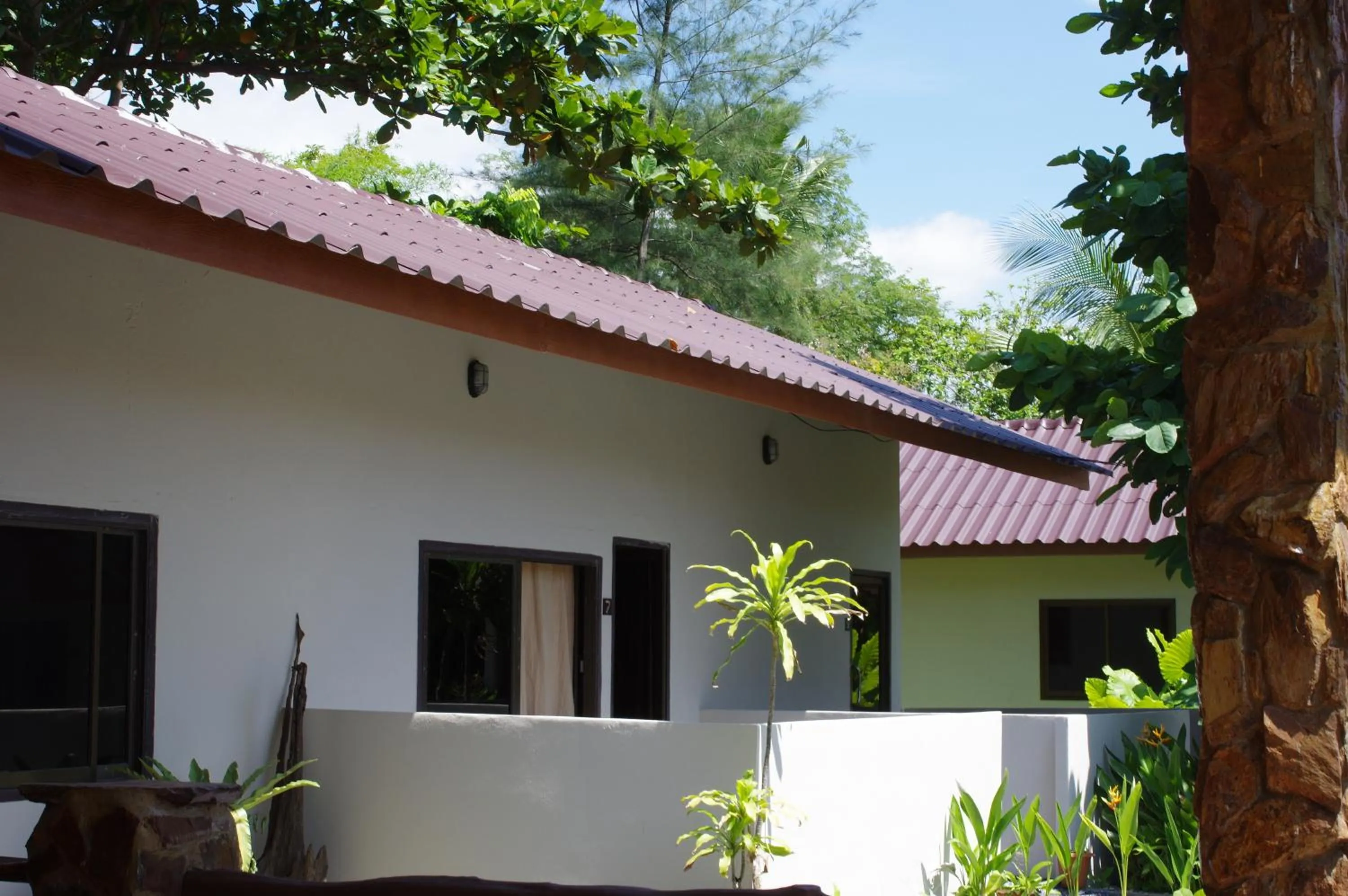 Property building in Thai House Beach Resort