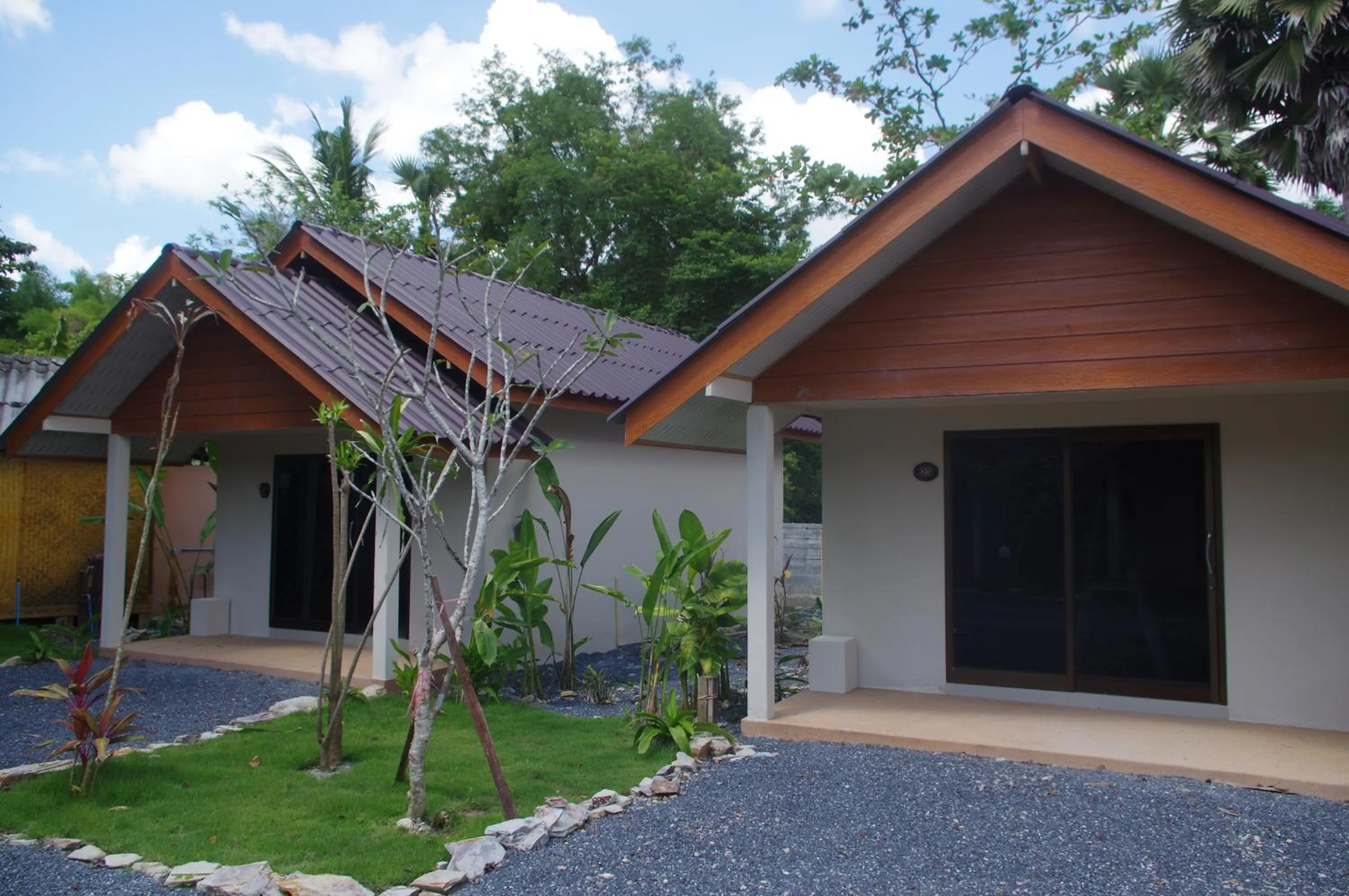 Property building in Thai House Beach Resort