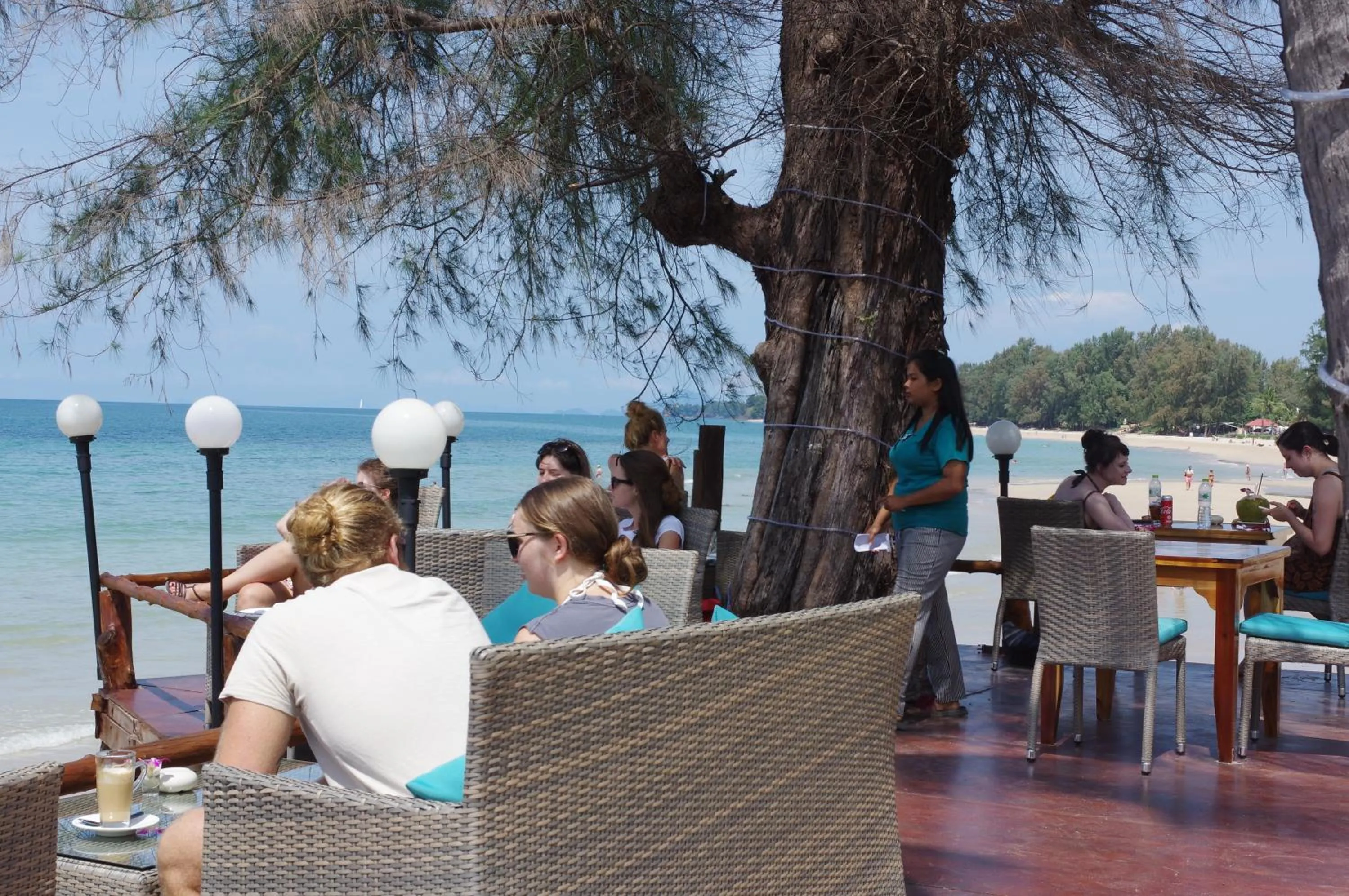 Restaurant/places to eat in Thai House Beach Resort