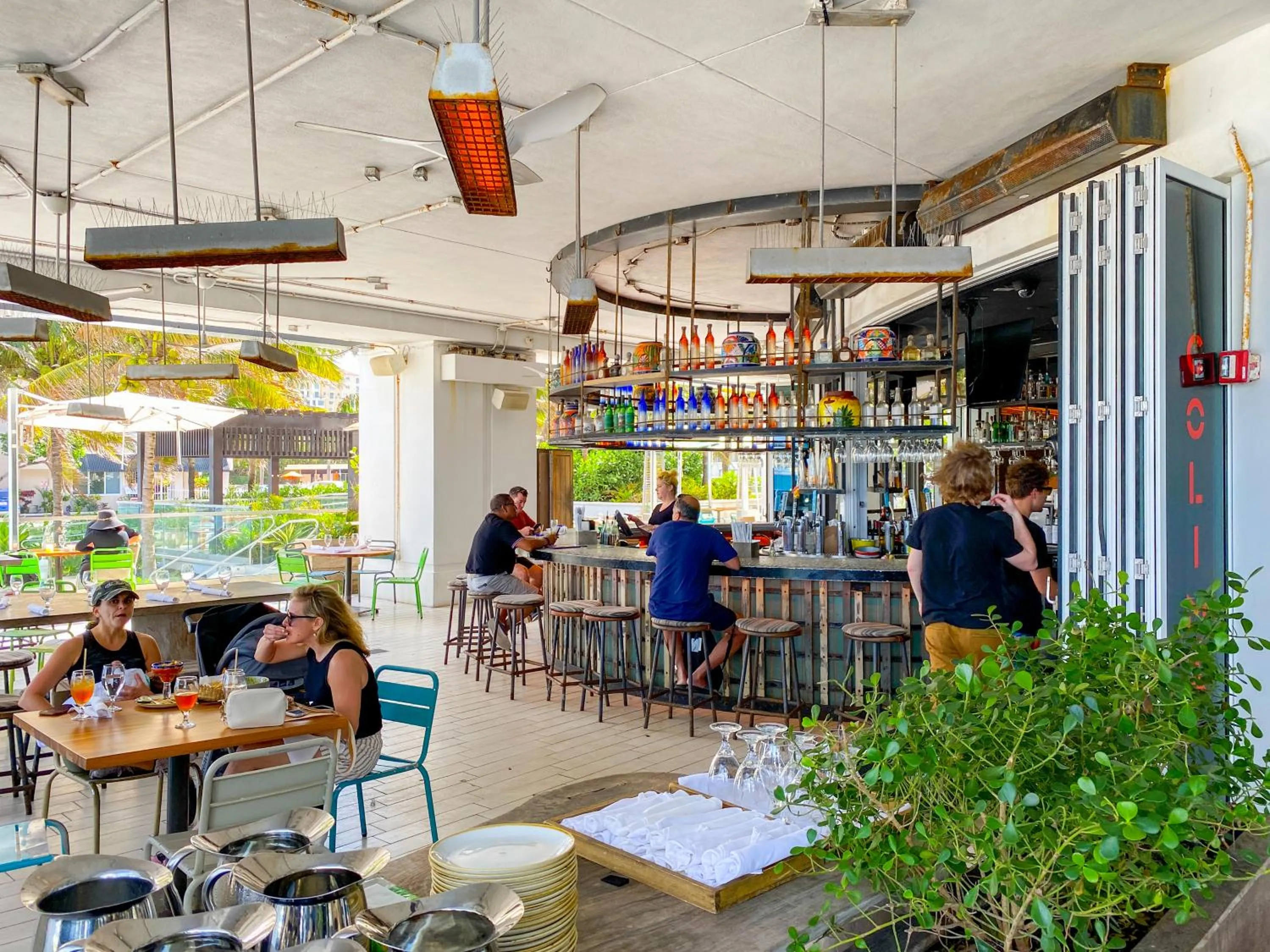 Property building in W Residences Fort Lauderdale Luxury Suites Across from Fort Lauderdale Beach