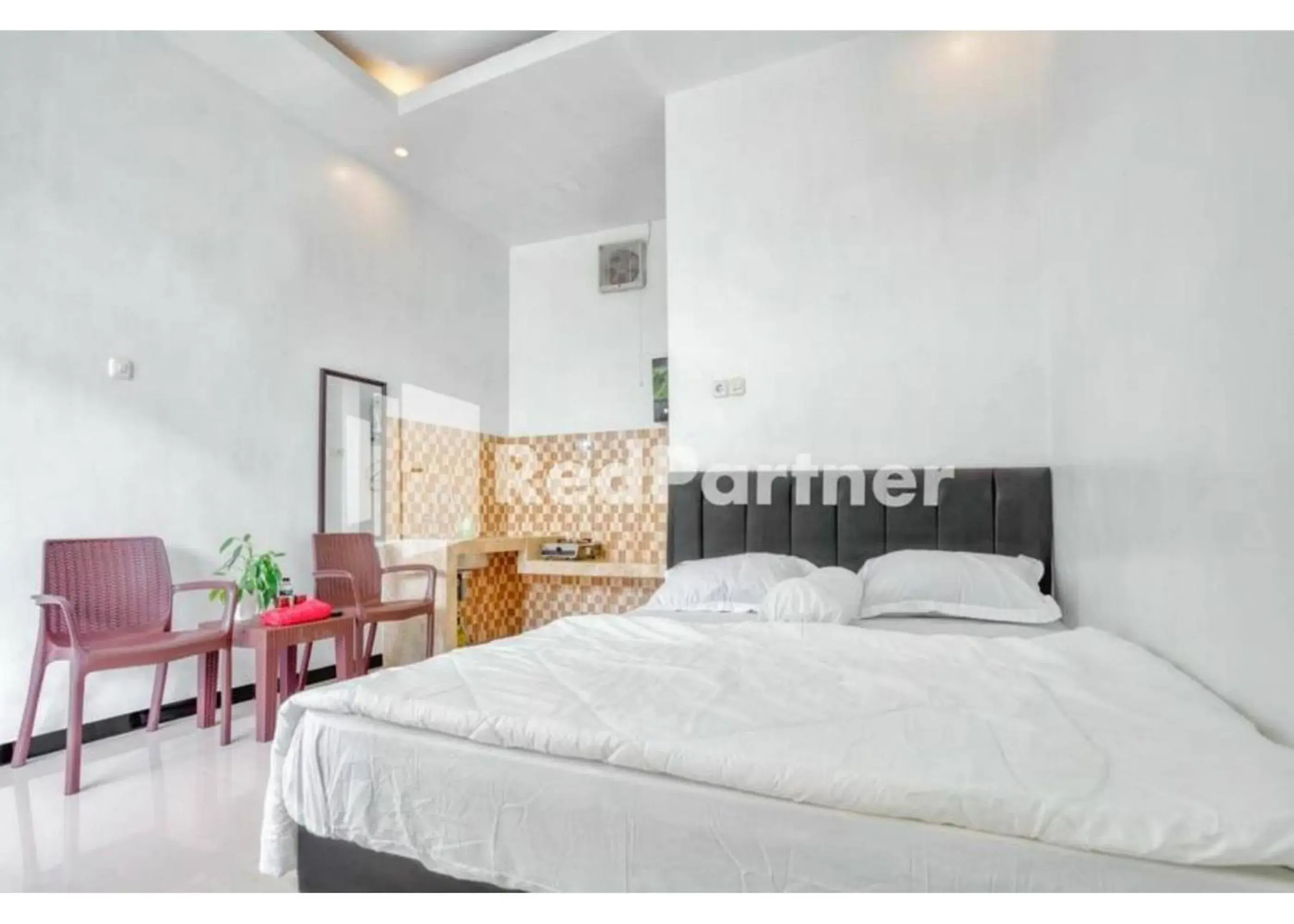 Griya Rahayu Guesthouse Mitra RedDoorz near Jatim Park 2 Batu Griya Rahayu Guesthouse Mitra RedDoorz near Jatim Park 2 Batu