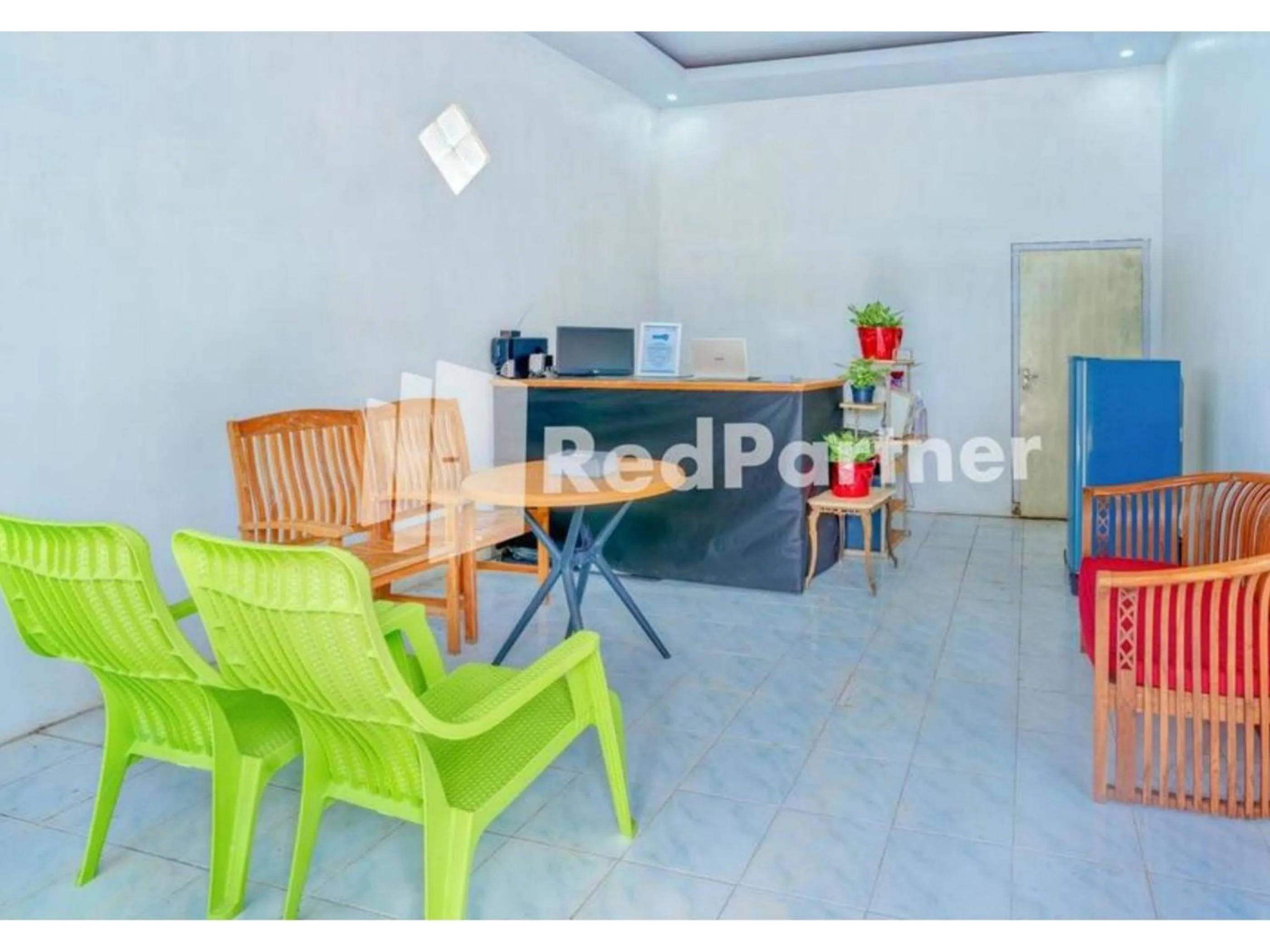 Griya Rahayu Guesthouse Mitra RedDoorz near Jatim Park 2 Batu