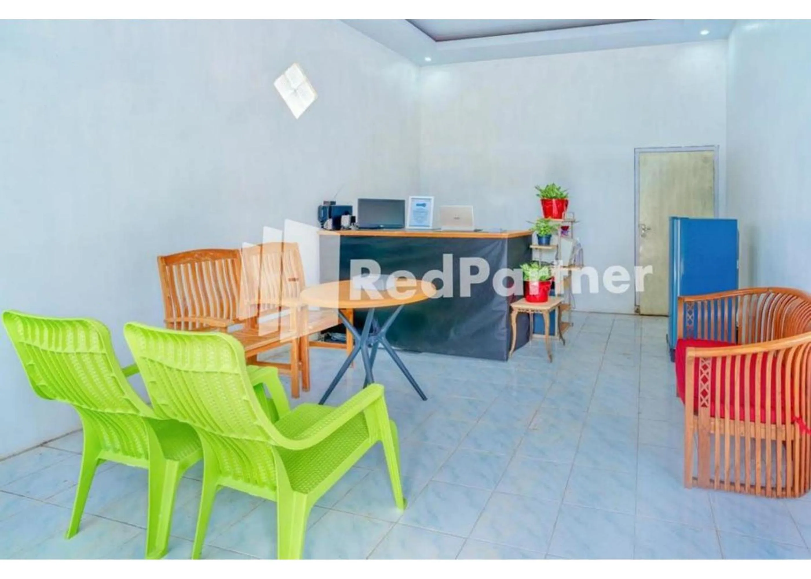 Griya Rahayu Guesthouse Mitra RedDoorz near Jatim Park 2 Batu