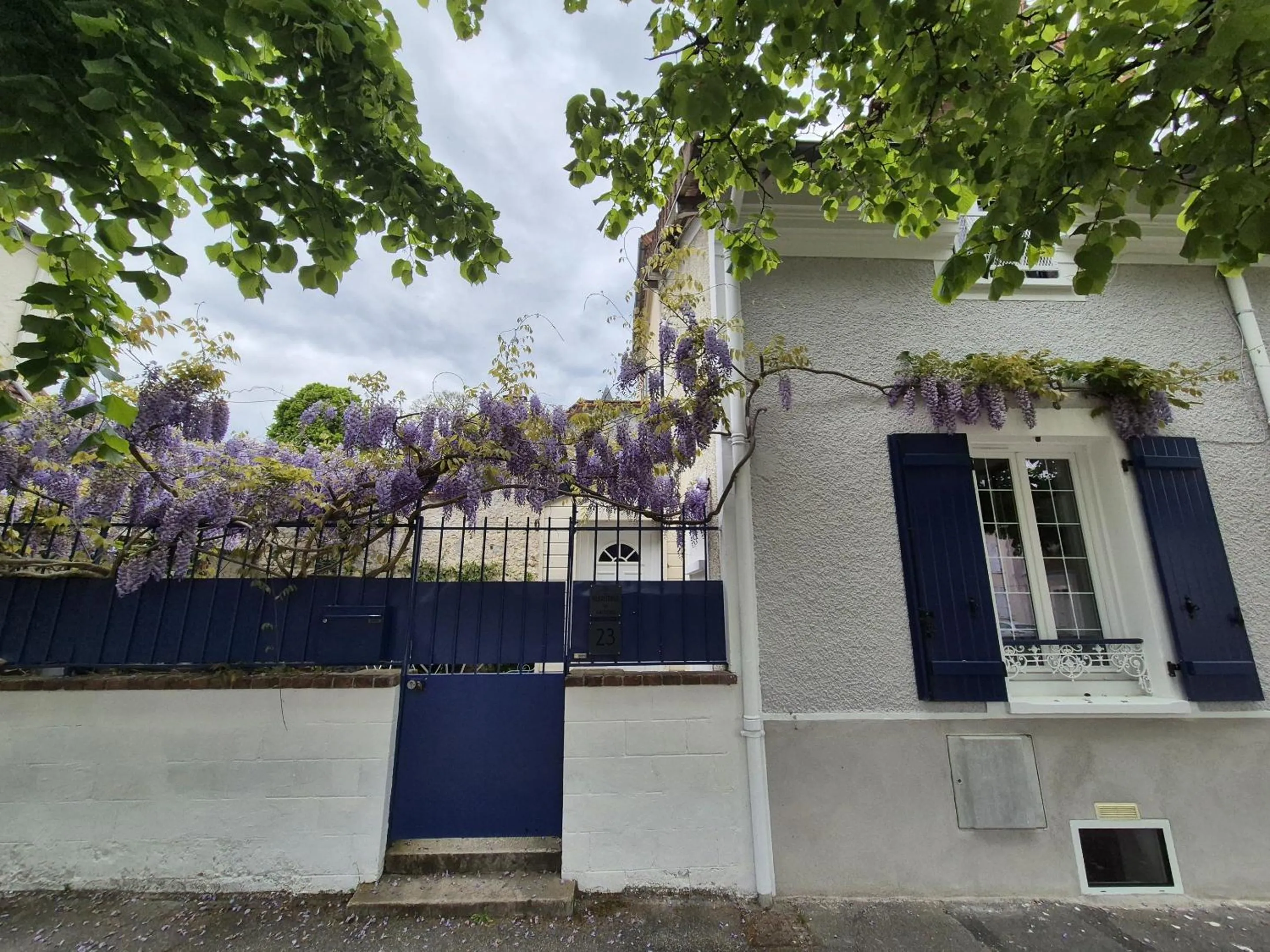 Facade/entrance in Bleautiful "Eugénie" Charmante Maison de ville