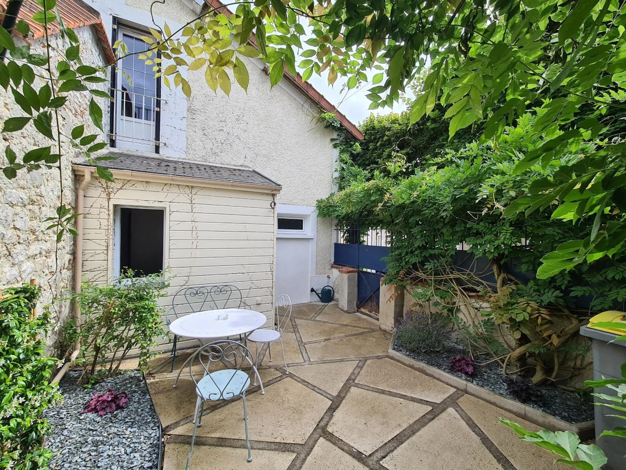 Property building in Bleautiful "Eugénie" Charmante Maison de ville