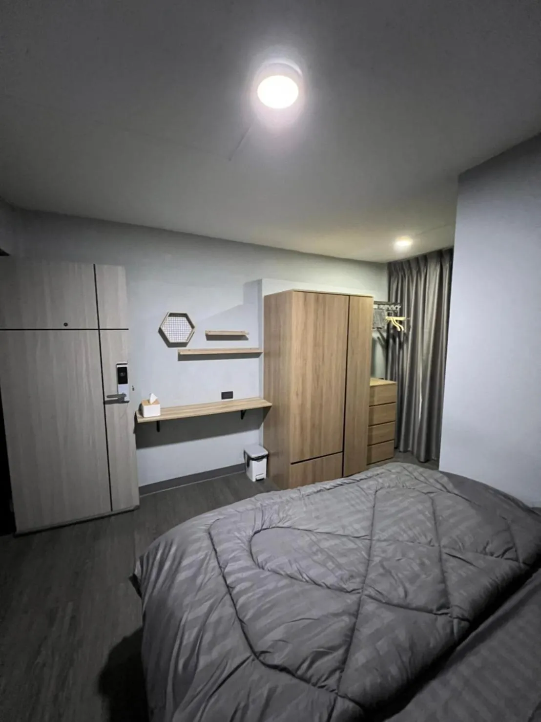 Photo of the whole room, Bed in W71