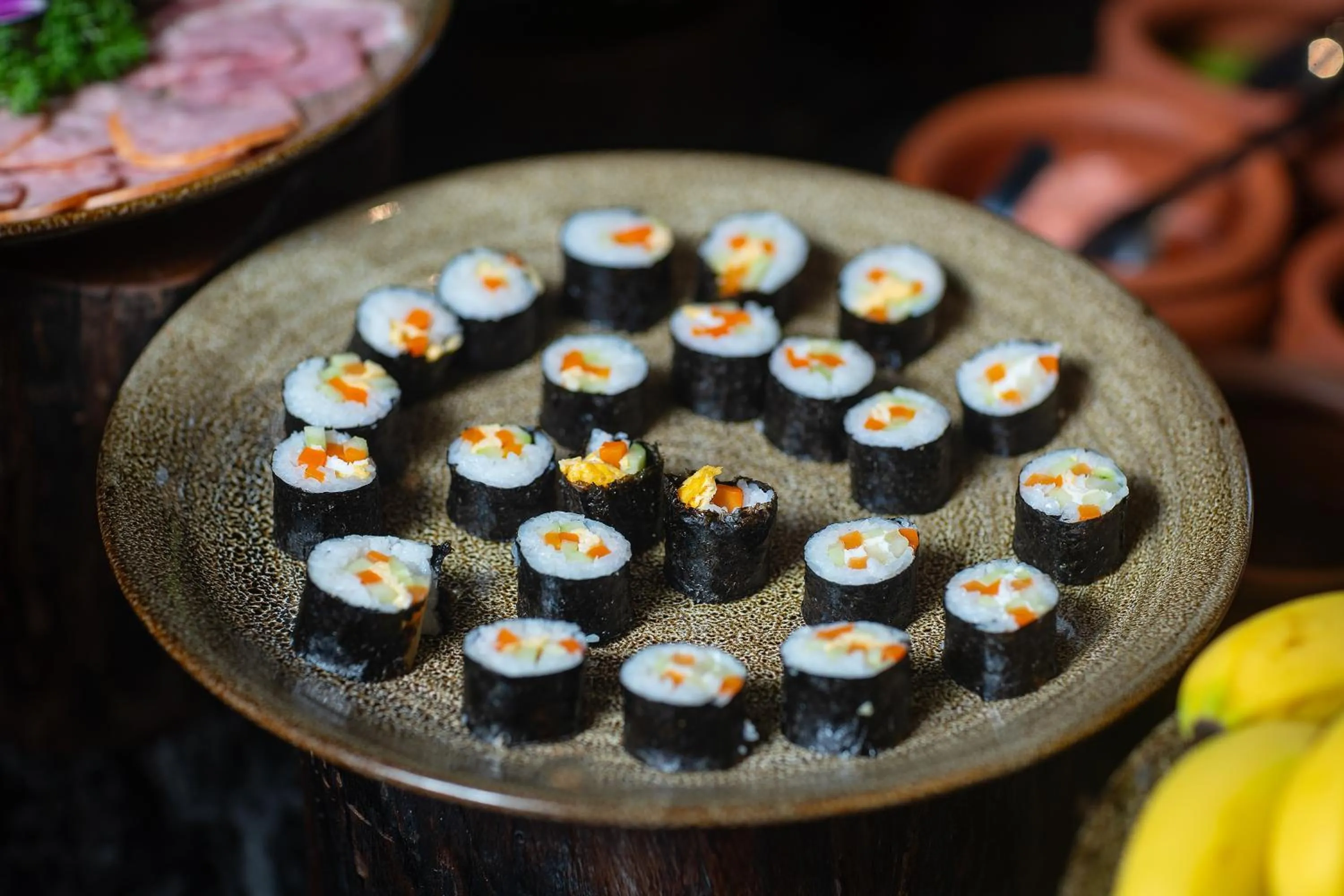 Restaurant/places to eat in LeaH Silk Hotel