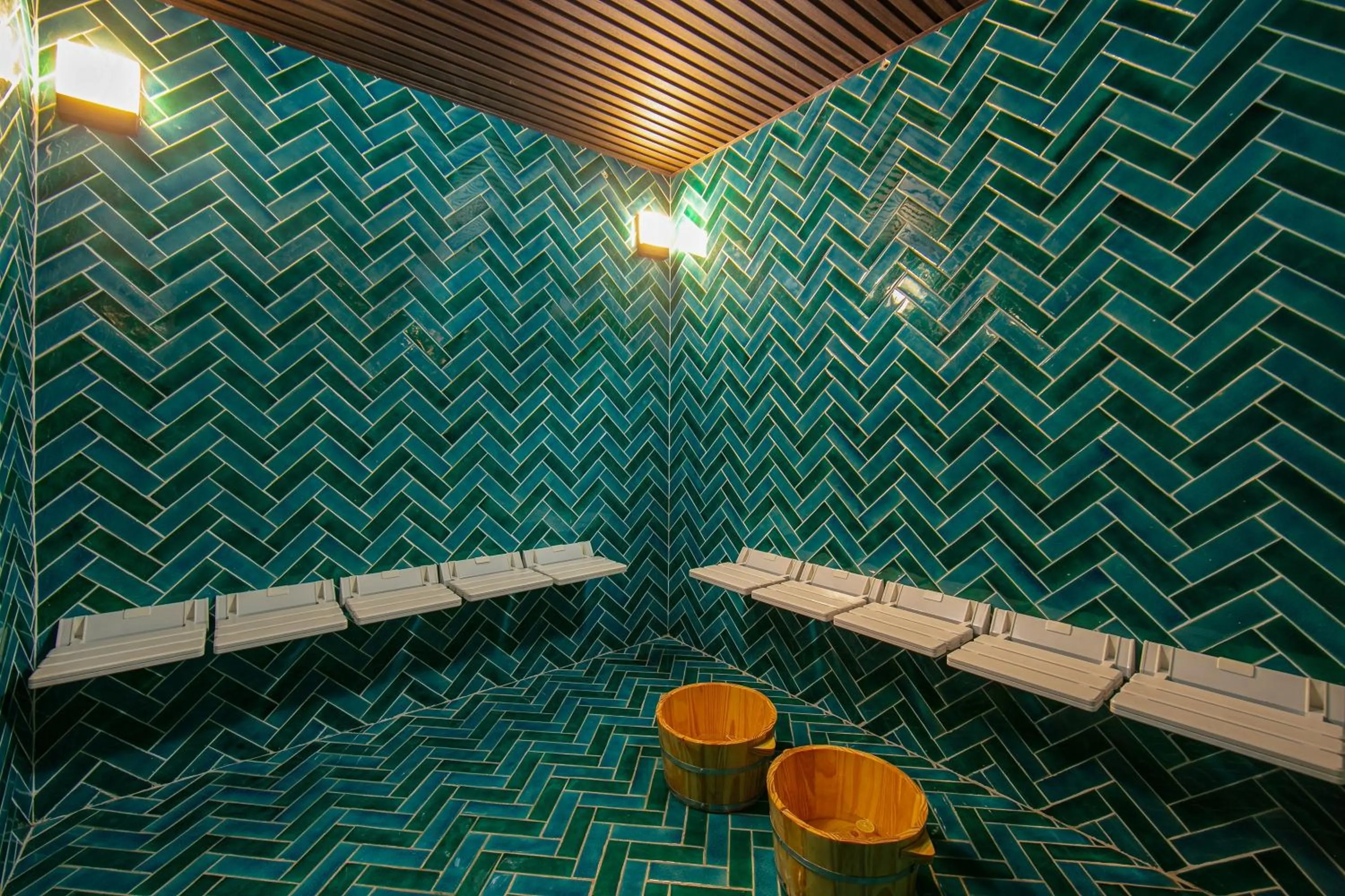 Massage in LeaH Silk Hotel