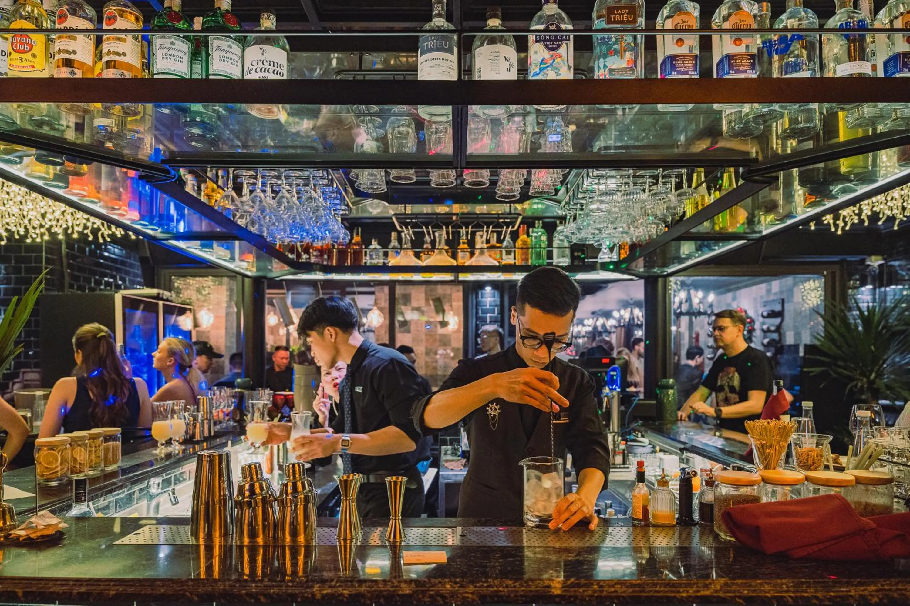 Lounge or bar in LeaH Silk Hotel