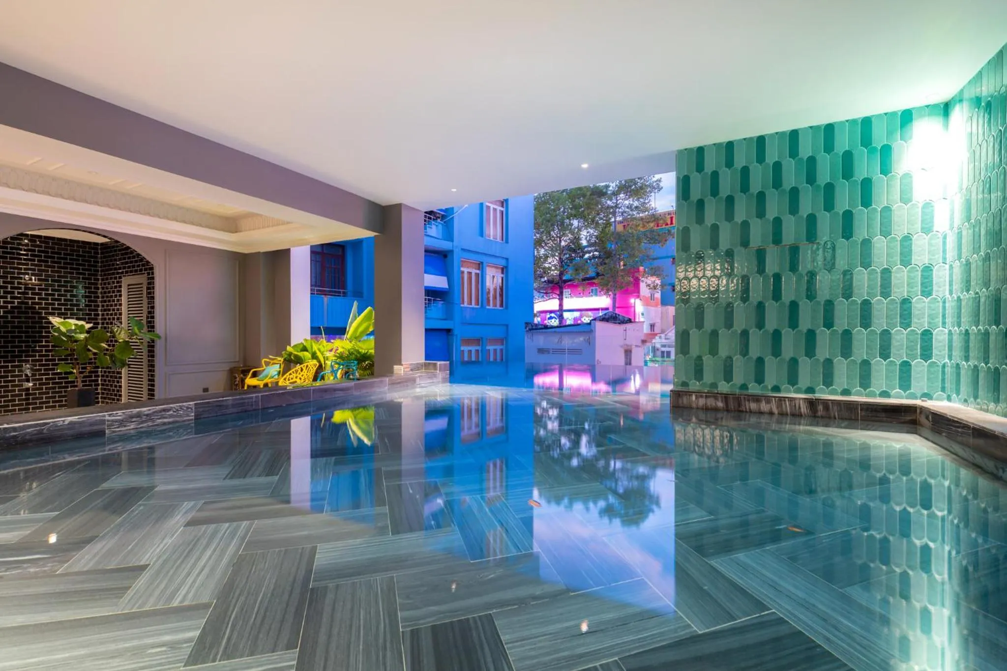 Swimming pool in Kim Minh Boutique