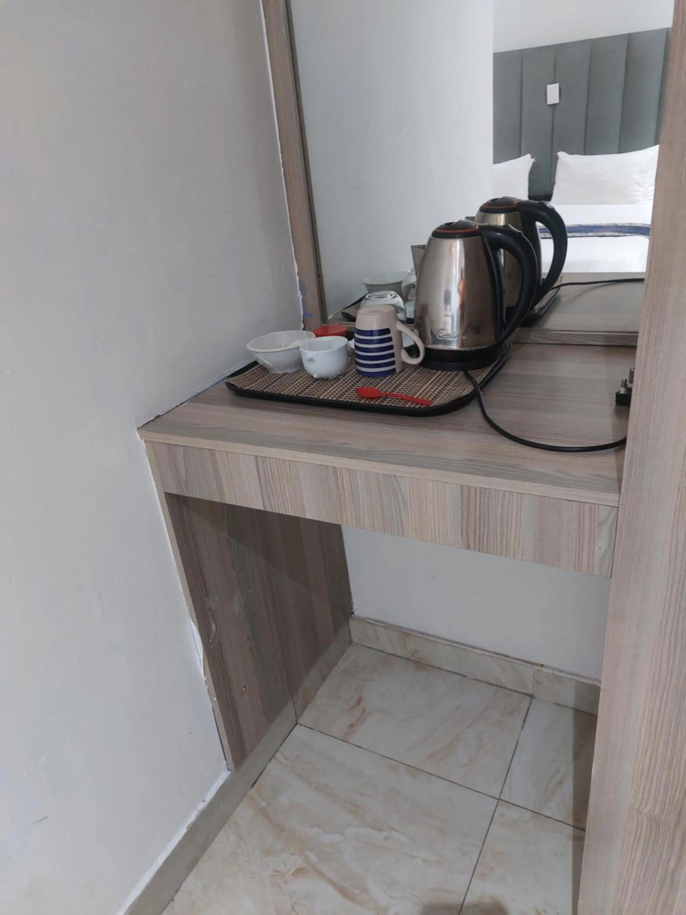 Coffee/tea facilities in Gold Crown International Hotel Johannesburg