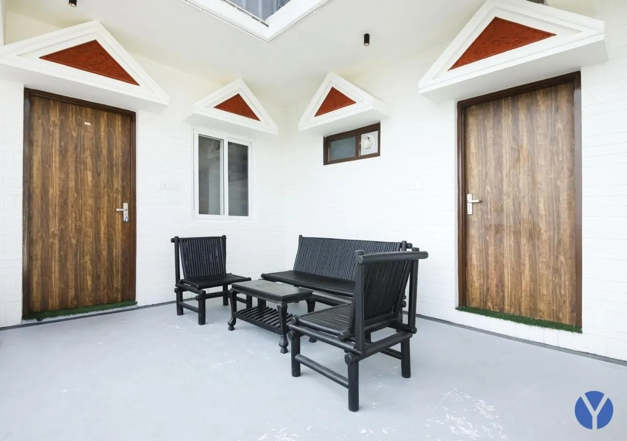 Seating area in The Yakshaa Neelkanth