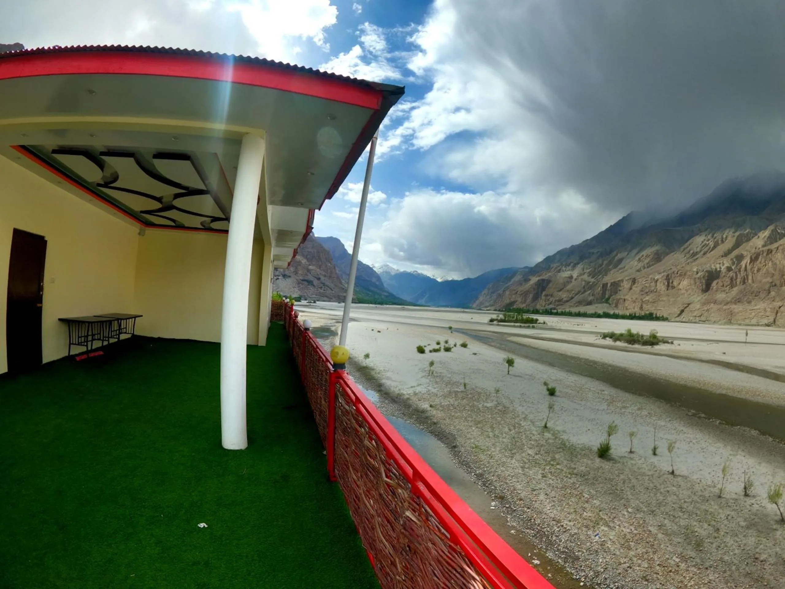 Balcony/Terrace in Geyari Resort Khaplu