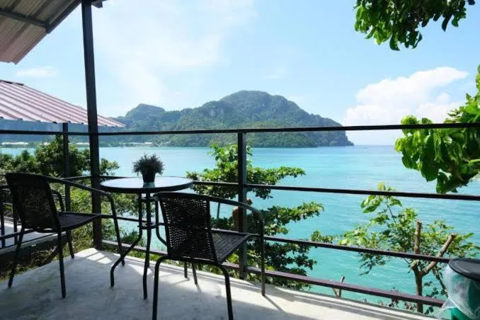 Balcony/Terrace in Phi Phi Seaside Bungalow