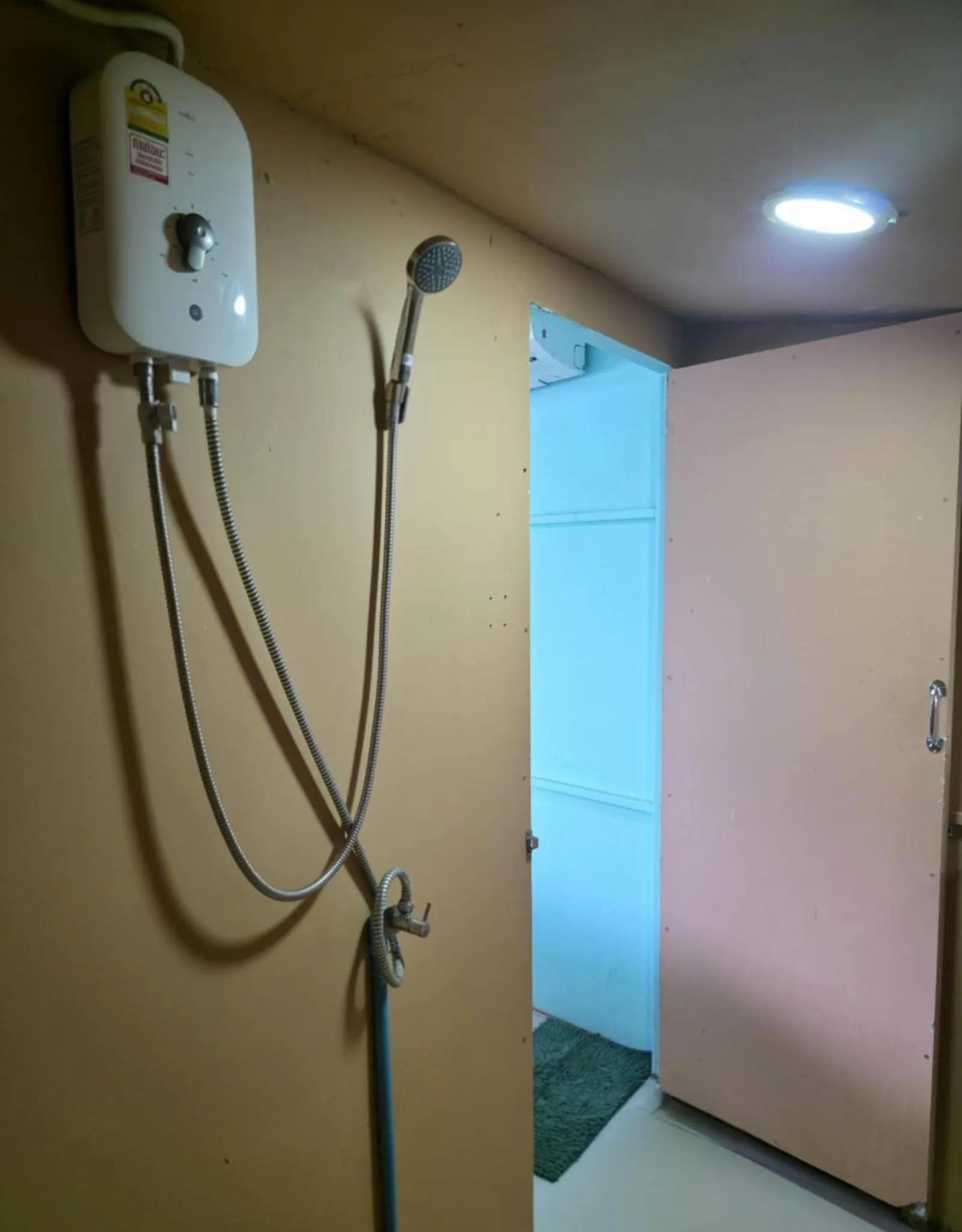 Bathroom in Phi Phi Seaside Bungalow