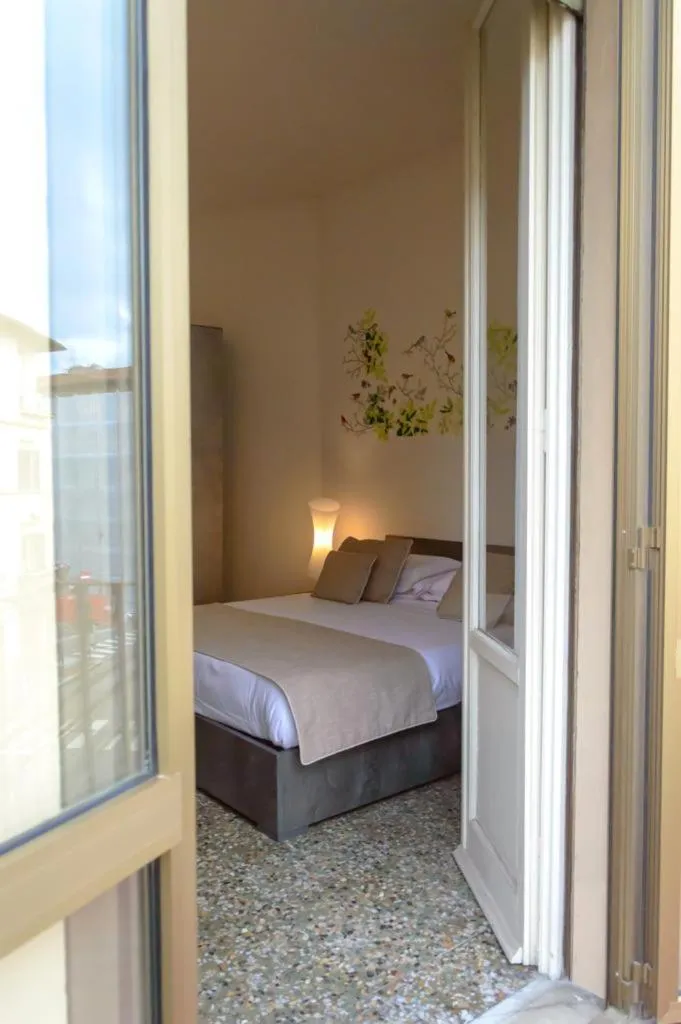 Bed in Homelink Firenze - Charlotte