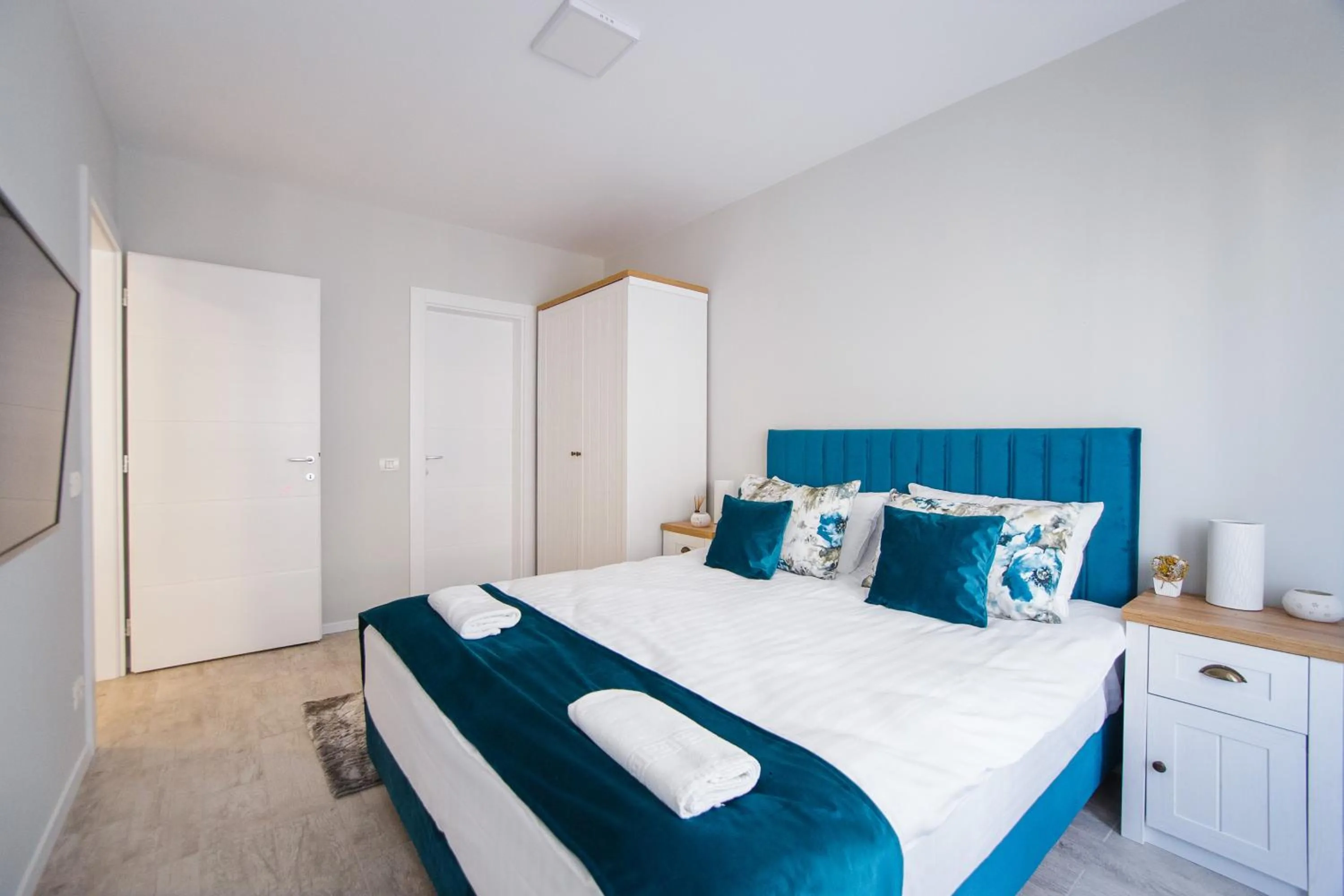 Bed in Retreat to a Stylish Home at West Residence